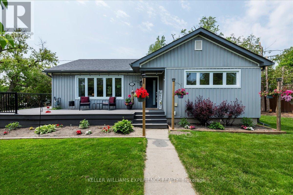 174 Duckworth Street, Barrie (Codrington), Ontario  L4M 3W5 - Photo 1 - S12217206