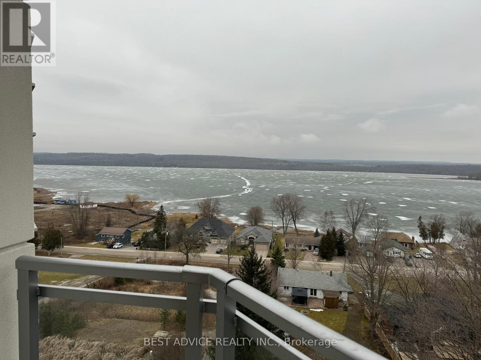 809 - 56 Lakeside Terrace, Barrie (Little Lake), Ontario  L4M 0L4 - Photo 1 - S12217223