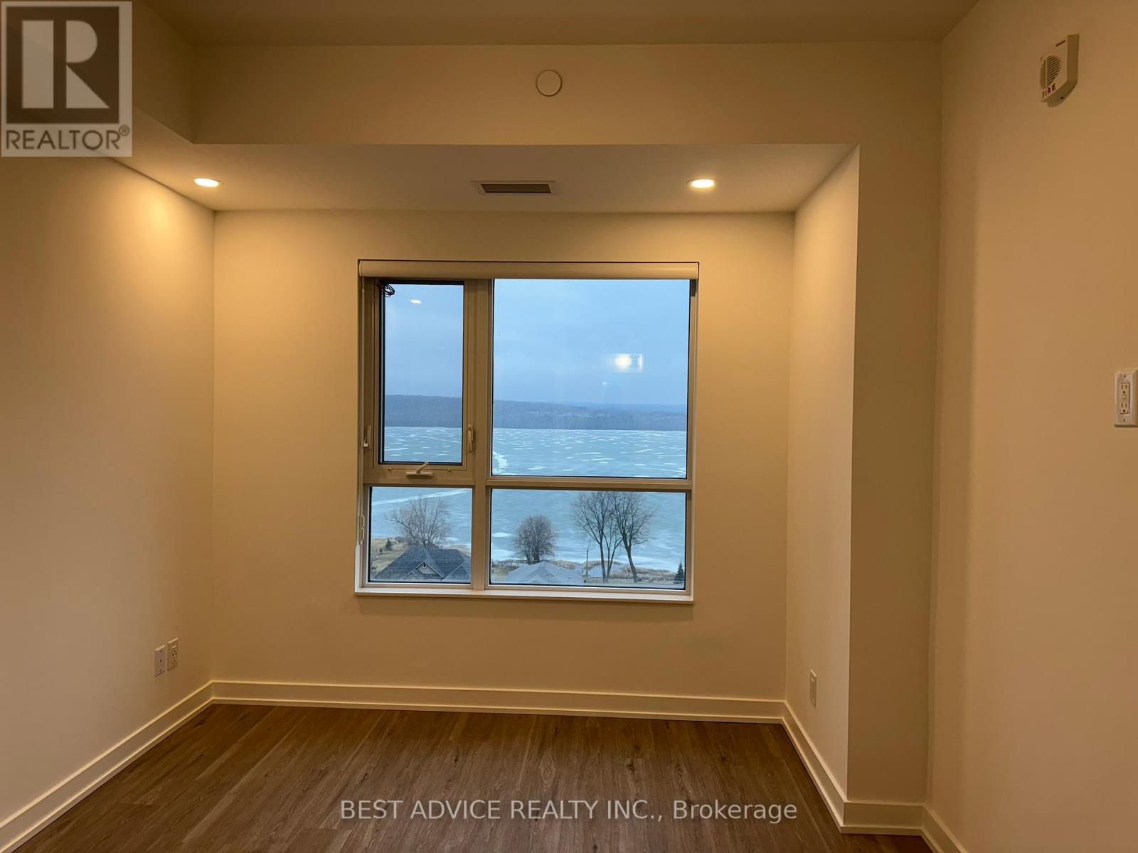 809 - 56 Lakeside Terrace, Barrie (Little Lake), Ontario  L4M 0L4 - Photo 24 - S12217223