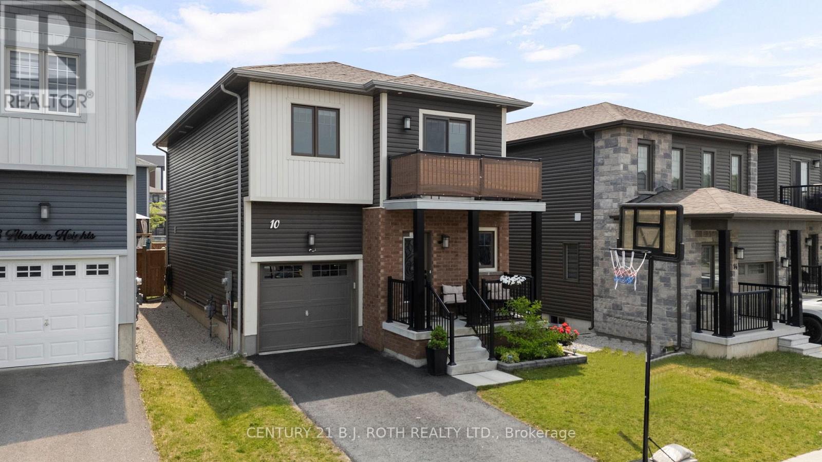 10 ALASKAN HEIGHTS, Barrie, Ontario