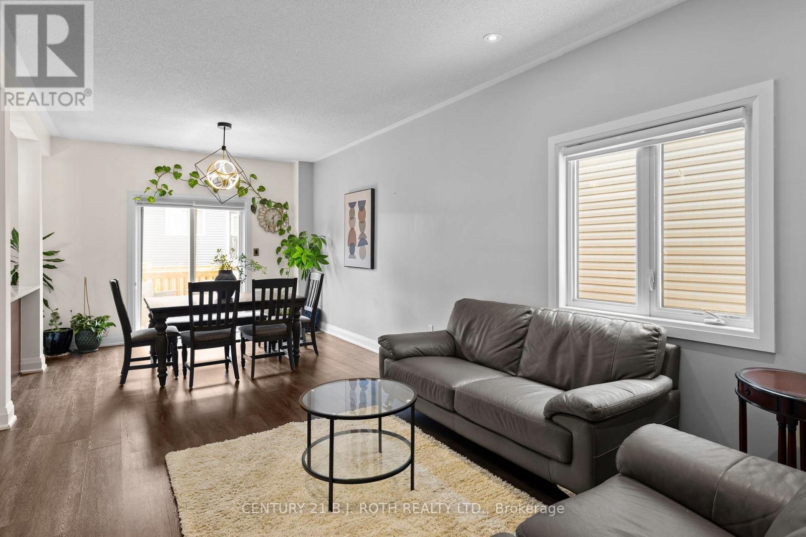 10 Alaskan Heights, Barrie (Holly), Ontario  L9J 0H9 - Photo 5 - S12217255