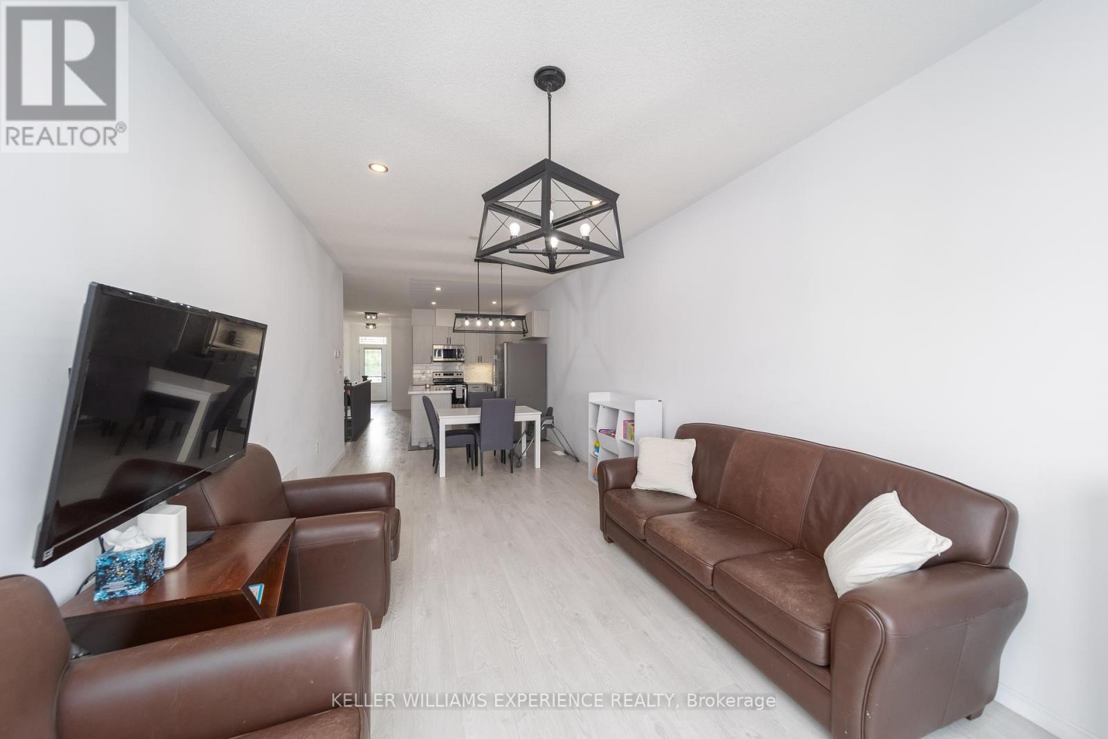 129 Isabella Drive, Orillia, Ontario  L3V 6H2 - Photo 16 - S12217362