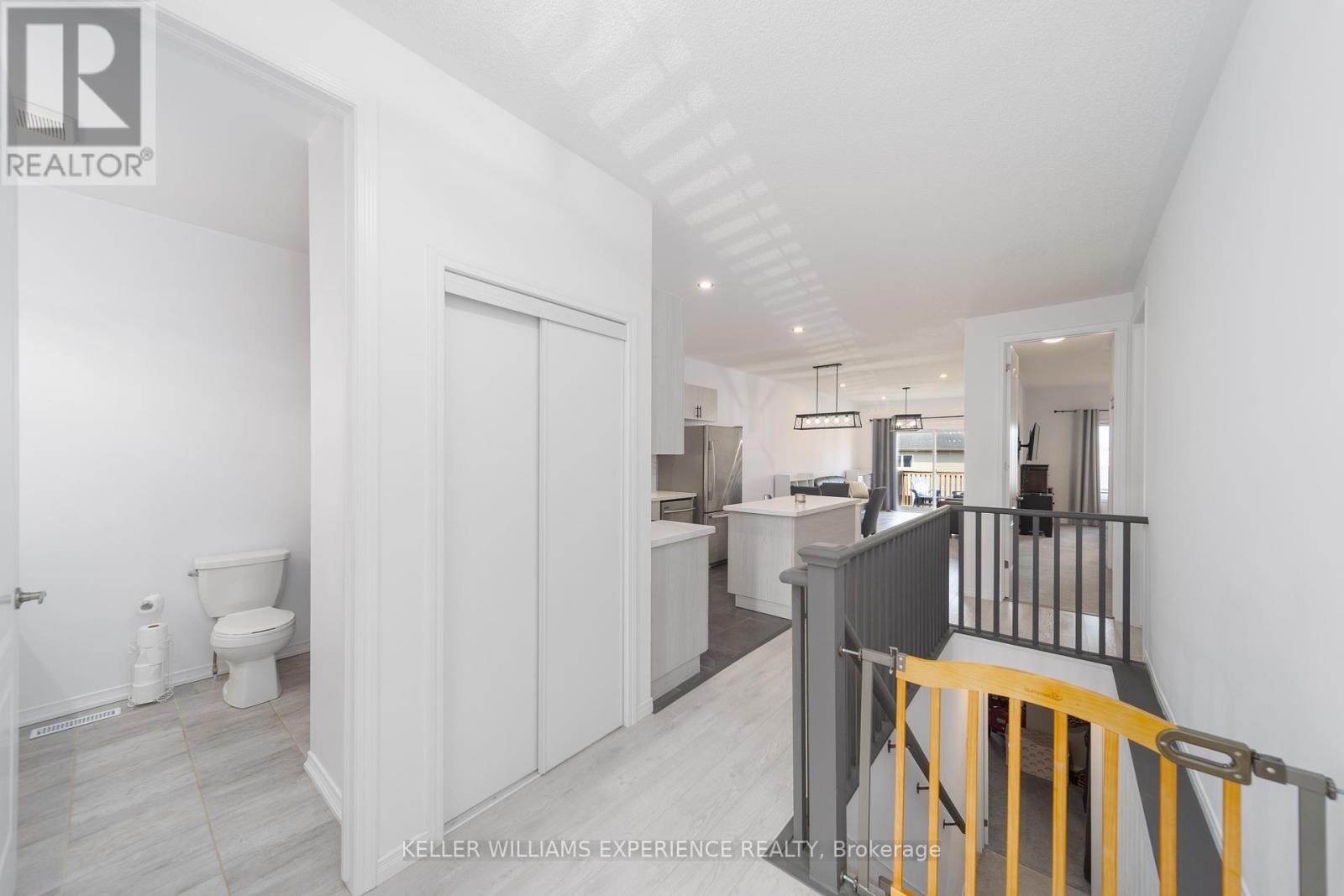 129 Isabella Drive, Orillia, Ontario  L3V 6H2 - Photo 4 - S12217362