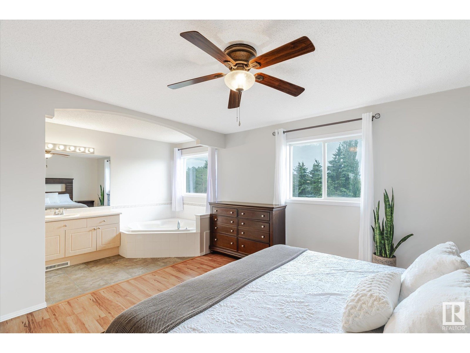 6831 159a Av Nw, Edmonton, Alberta  T5Z 3N9 - Photo 16 - E4442080