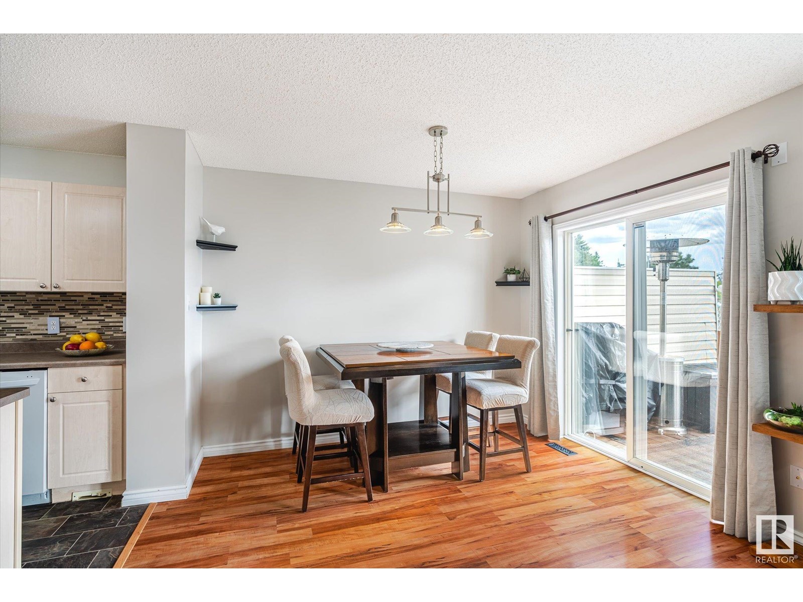 6831 159a Av Nw, Edmonton, Alberta  T5Z 3N9 - Photo 6 - E4442080