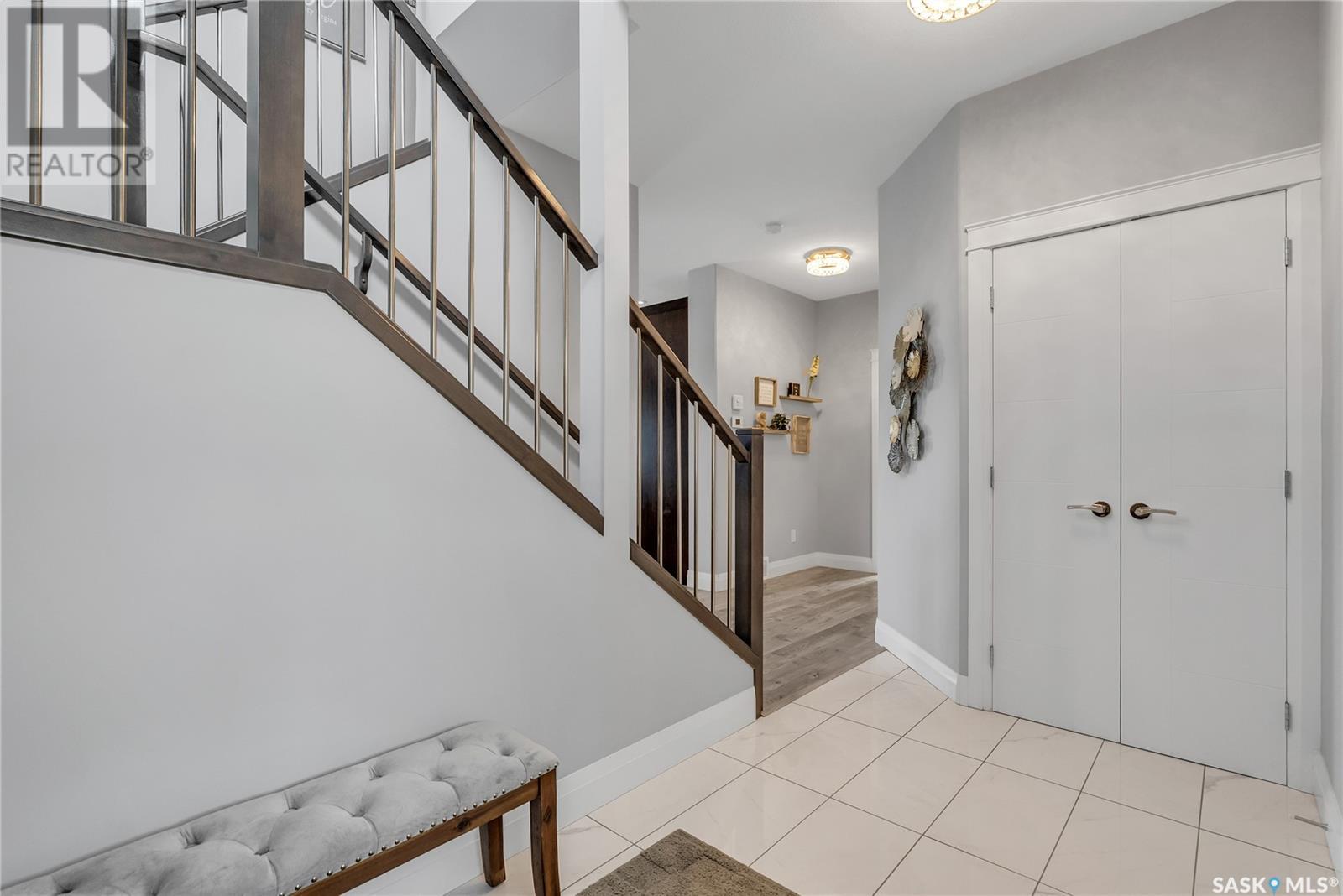 2243 Rosewood Drive, Saskatoon, Saskatchewan  S7V 0R9 - Photo 3 - SK009293