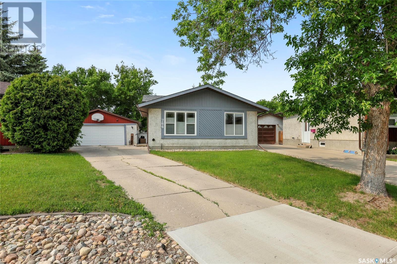 766 Bard Crescent, Regina, Saskatchewan  S4X 2K5 - Photo 31 - SK009025