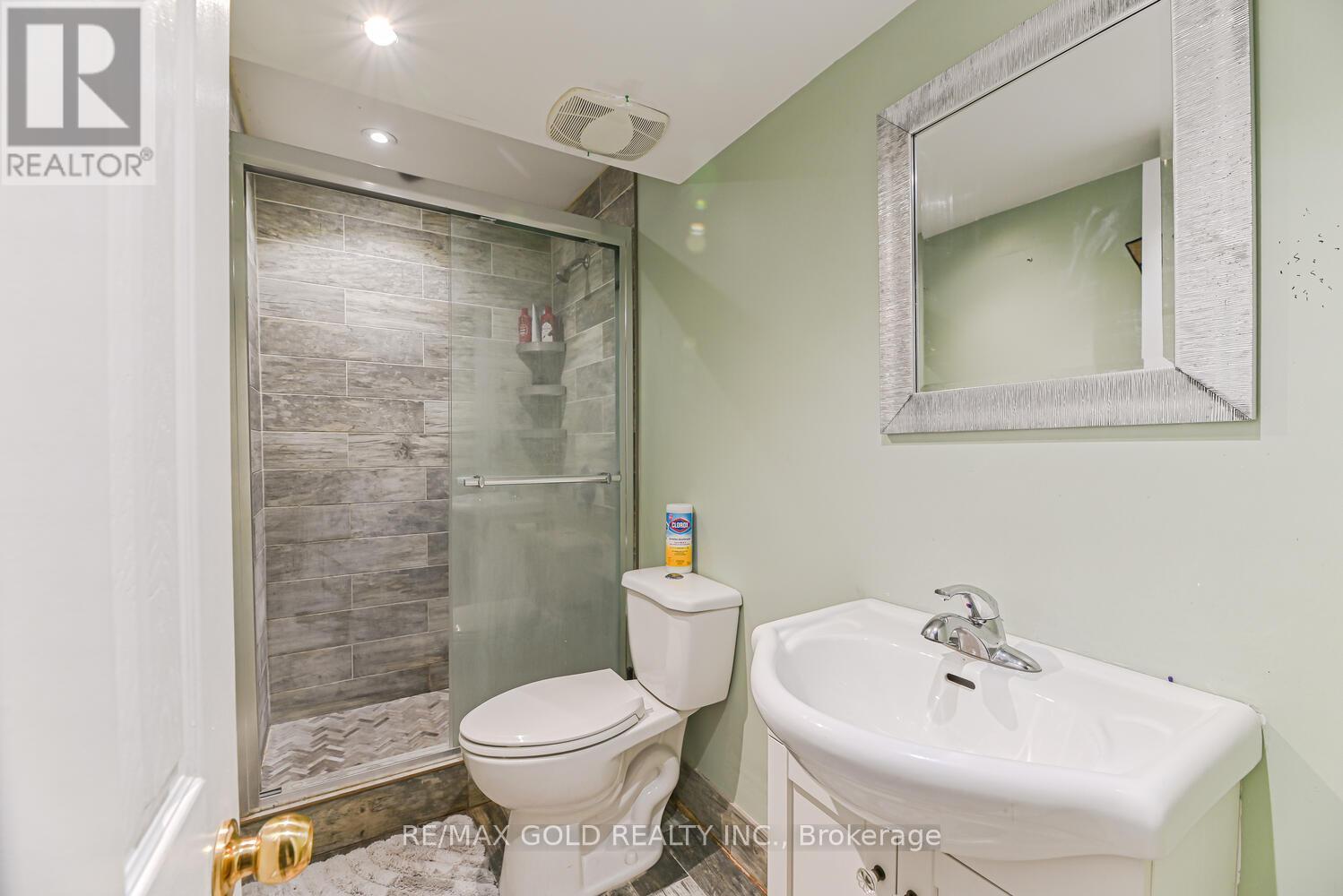 14 Topiary Lane, Brampton (Fletcher's Meadow), Ontario  L7A 2K6 - Photo 37 - W12217200