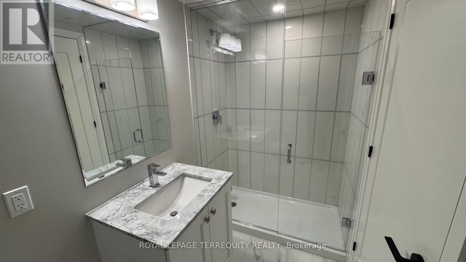 403 - 1415 Dundas Street E, Oakville, Ontario  L6H 8A3 - Photo 11 - W12217205