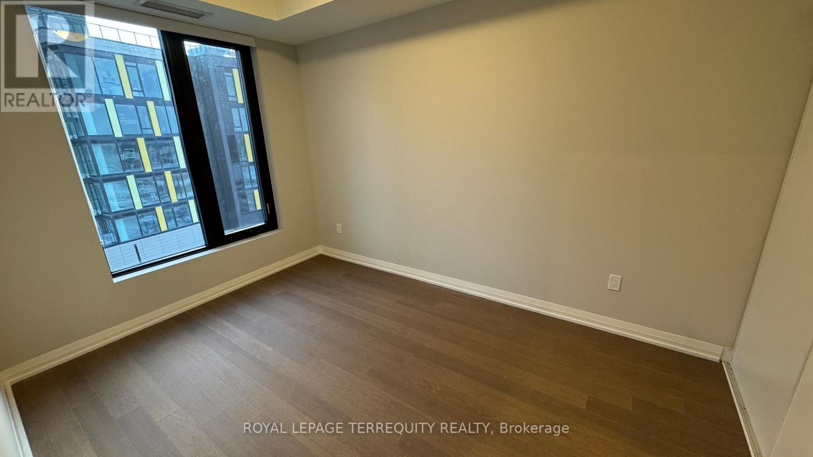 403 - 1415 Dundas Street E, Oakville, Ontario  L6H 8A3 - Photo 8 - W12217205