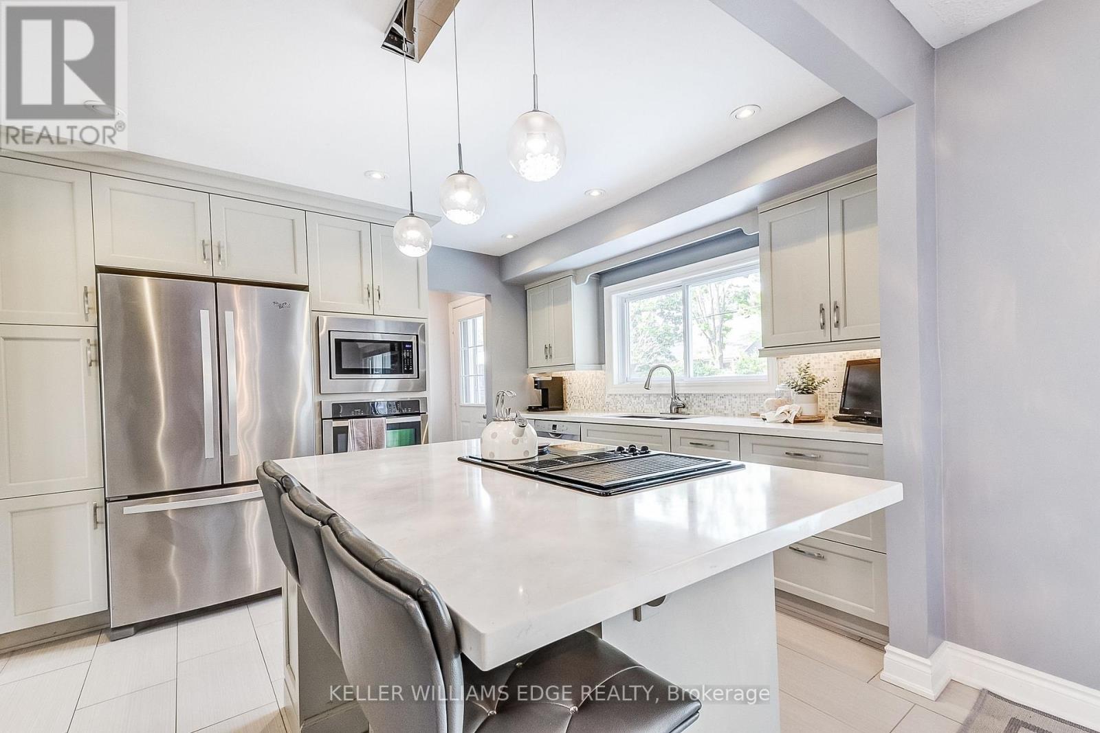 5203 Broughton Crescent, Burlington (Appleby), Ontario  L7L 3C1 - Photo 8 - W12217235