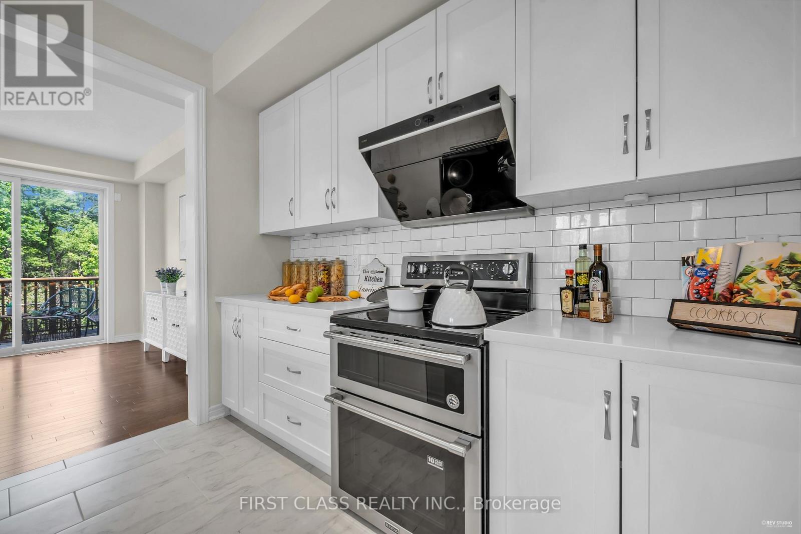 3337 Mockingbird Common Street, Oakville (Jm Joshua Meadows), Ontario  L6H 0X1 - Photo 16 - W12217296