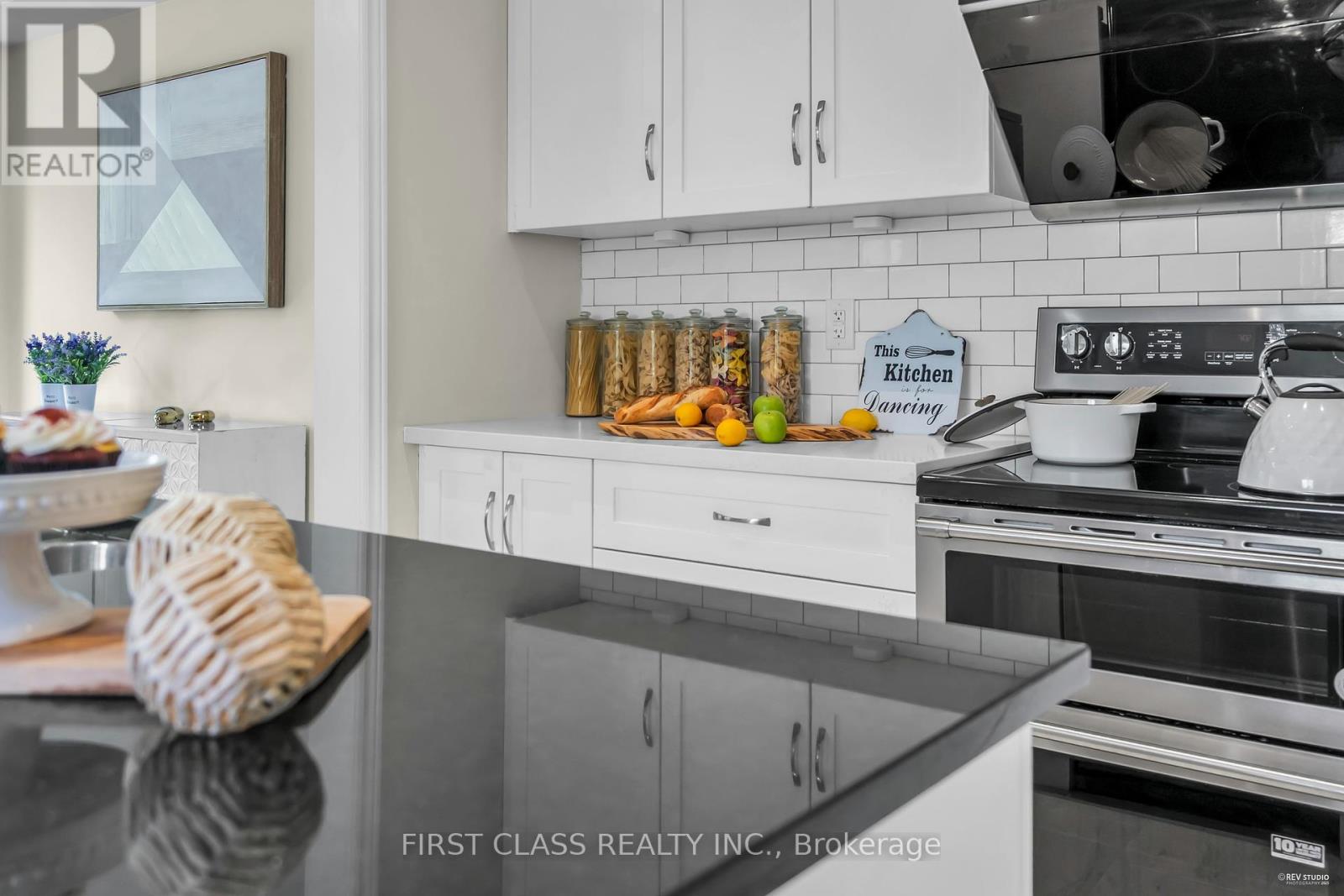 3337 Mockingbird Common Street, Oakville (Jm Joshua Meadows), Ontario  L6H 0X1 - Photo 18 - W12217296