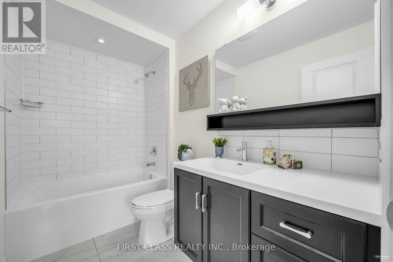 3337 Mockingbird Common Street, Oakville (Jm Joshua Meadows), Ontario  L6H 0X1 - Photo 37 - W12217296