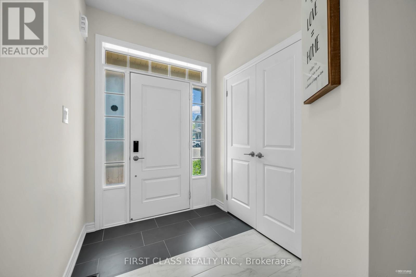 3337 Mockingbird Common Street, Oakville (Jm Joshua Meadows), Ontario  L6H 0X1 - Photo 4 - W12217296