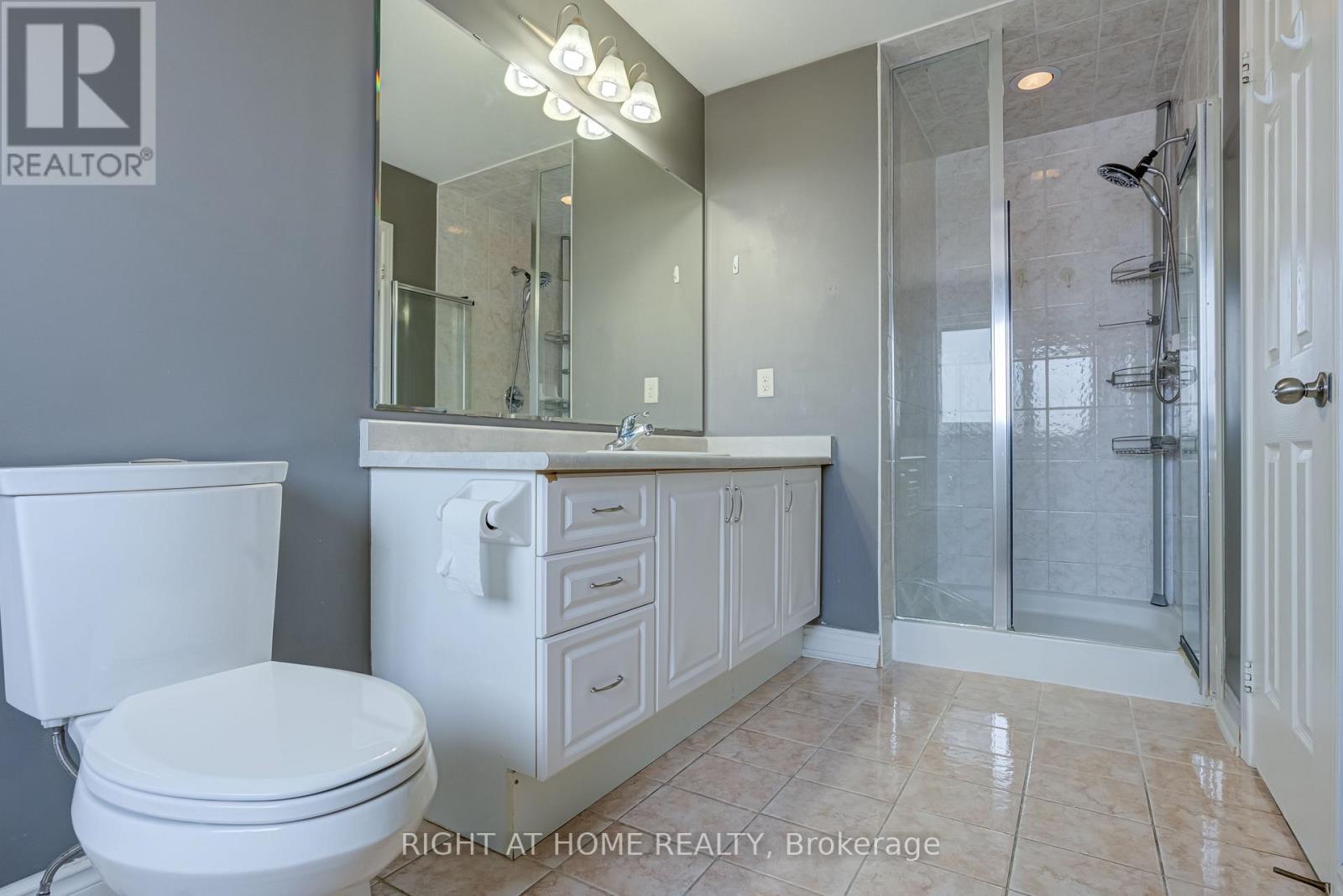 19 Peachill Court, Brampton (Bram East), Ontario  L6P 3E6 - Photo 17 - W12217354