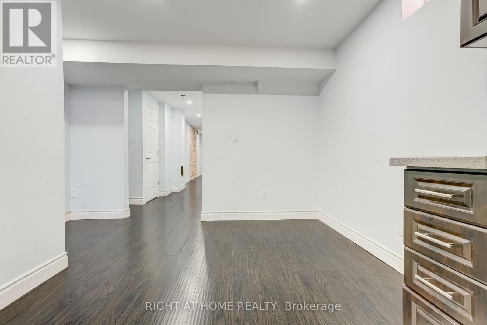 19 Peachill Court, Brampton (Bram East), Ontario  L6P 3E6 - Photo 32 - W12217354