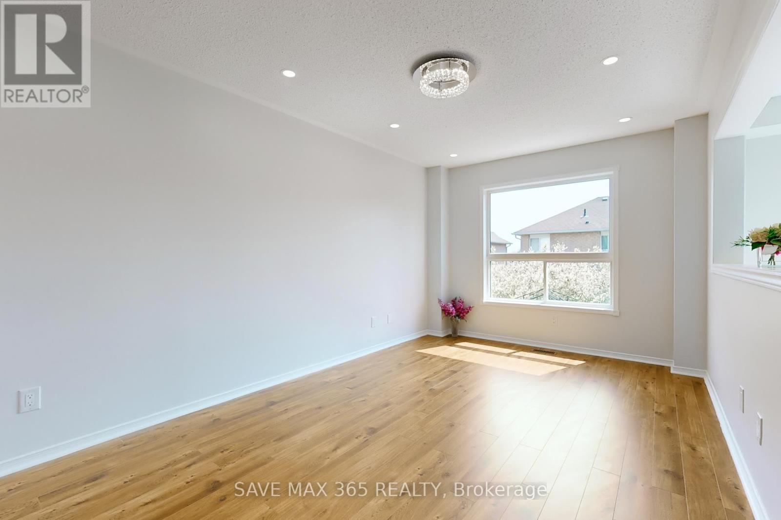 5550 Bollington Drive, Mississauga (East Credit), Ontario  L5V 2H4 - Photo 13 - W12217372