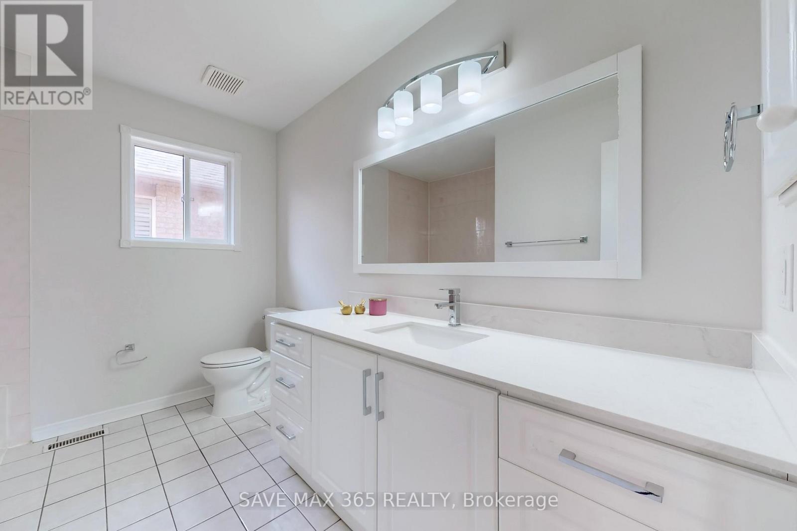 5550 Bollington Drive, Mississauga, Ontario  L5V 2H4 - Photo 42 - W12217372