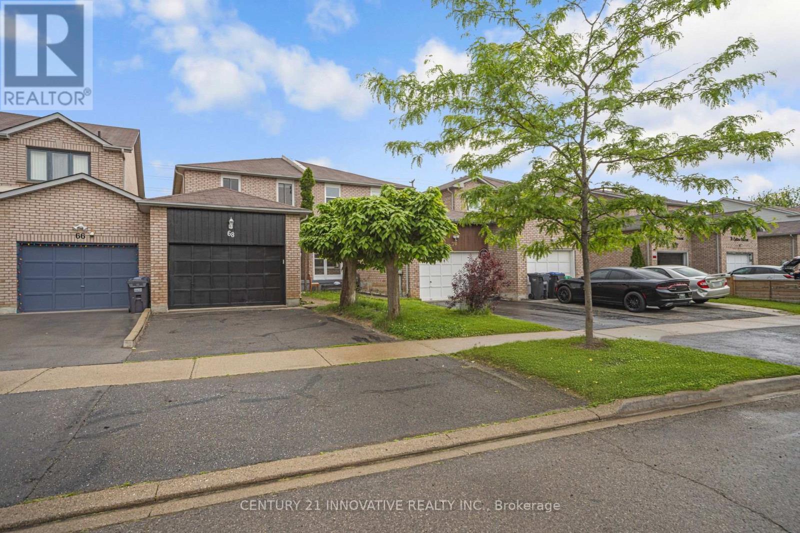 68 Cutters Crescent, Brampton (Fletcher's West), Ontario  L6Y 4J9 - Photo 2 - W12217380