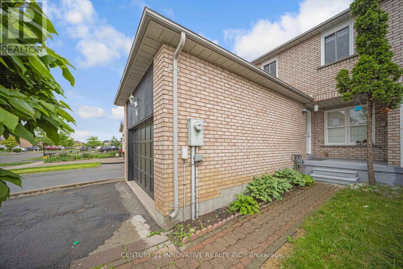 68 Cutters Crescent, Brampton (Fletcher's West), Ontario  L6Y 4J9 - Photo 3 - W12217380