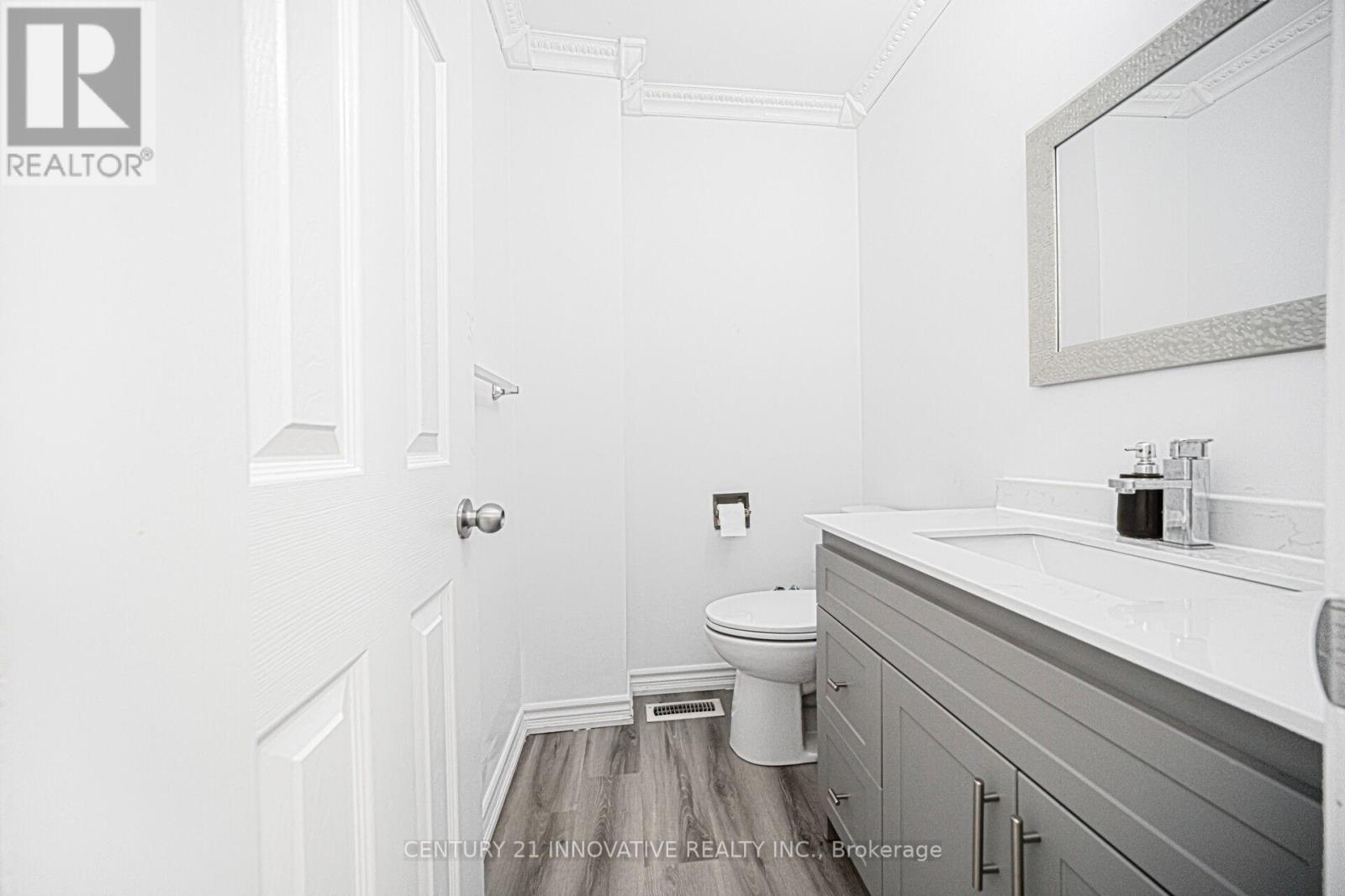 68 Cutters Crescent, Brampton (Fletcher's West), Ontario  L6Y 4J9 - Photo 6 - W12217380
