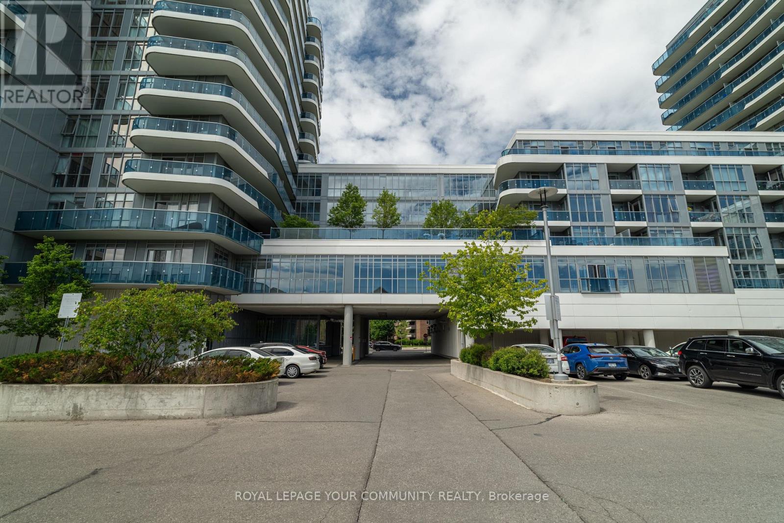 1222 - 9471 Yonge Street, Richmond Hill, Ontario  L4C 0Z5 - Photo 8 - N12192541