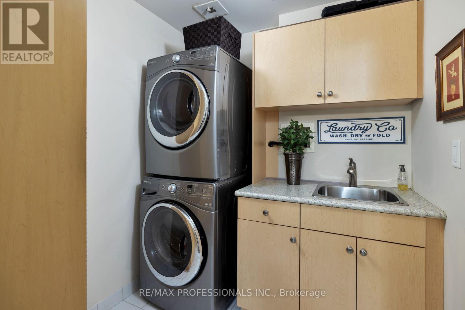 Lph7 - 9 Burnhamthorpe Crescent, Toronto (Islington-City Centre West), Ontario  M9A 0A6 - Photo 34 - W12213270