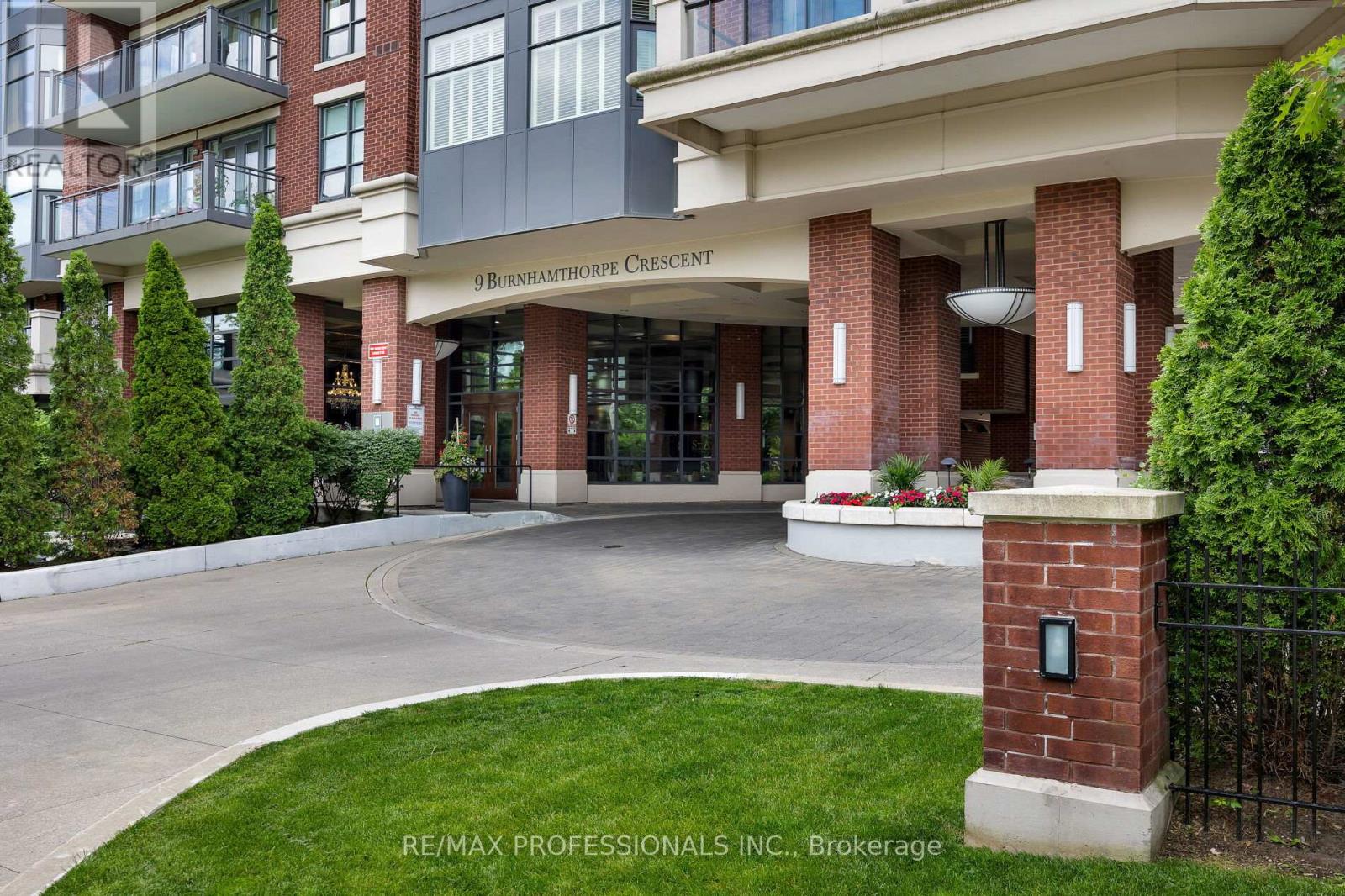 Lph7 - 9 Burnhamthorpe Crescent, Toronto (Islington-City Centre West), Ontario  M9A 0A6 - Photo 7 - W12213270