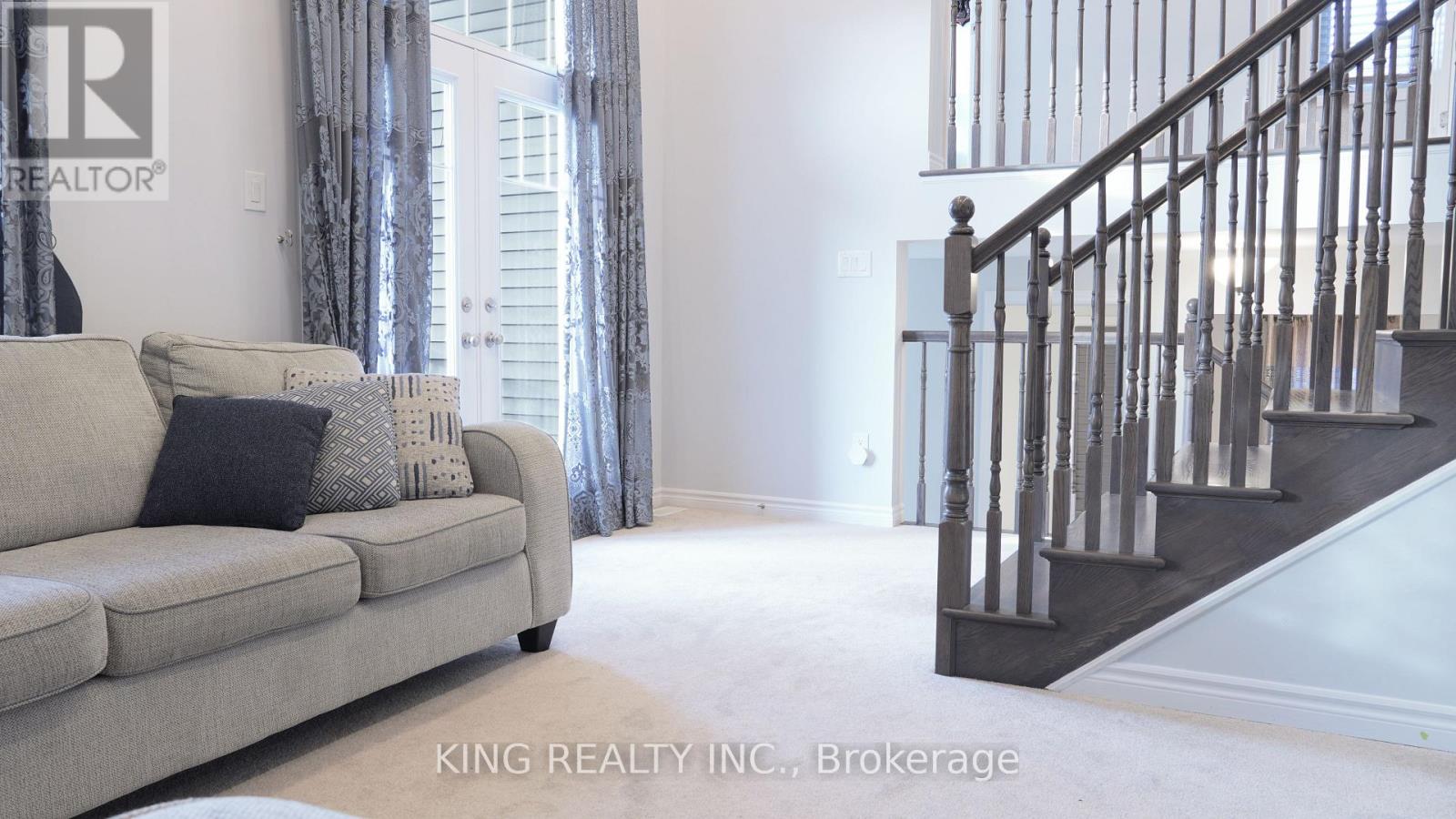 68 Baldcypress Way, Ottawa, Ontario  K2V 0N6 - Photo 9 - X12216460