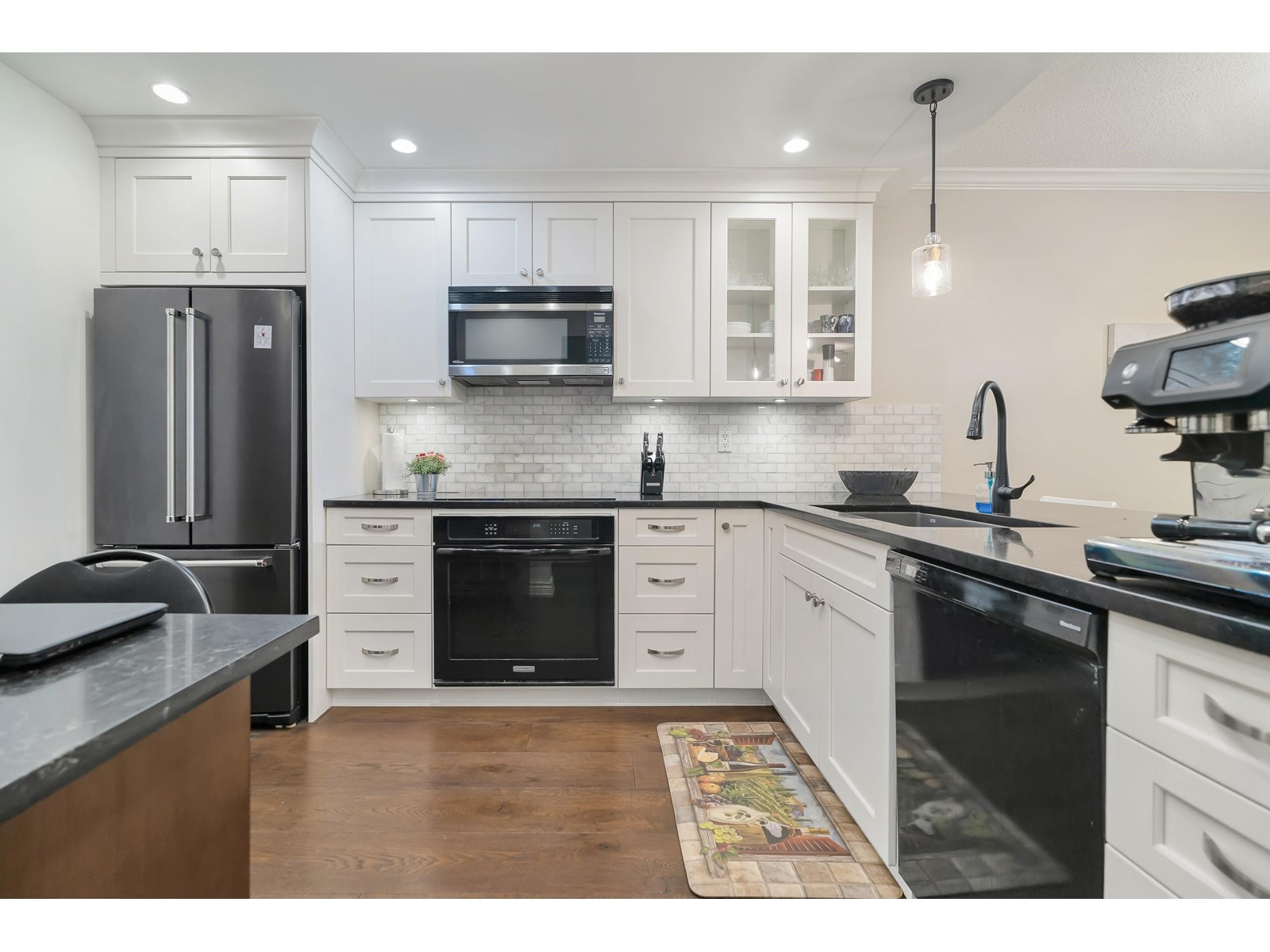 111 1785 Martin Drive, Surrey, British Columbia  V4A 9T5 - Photo 6 - R3014189