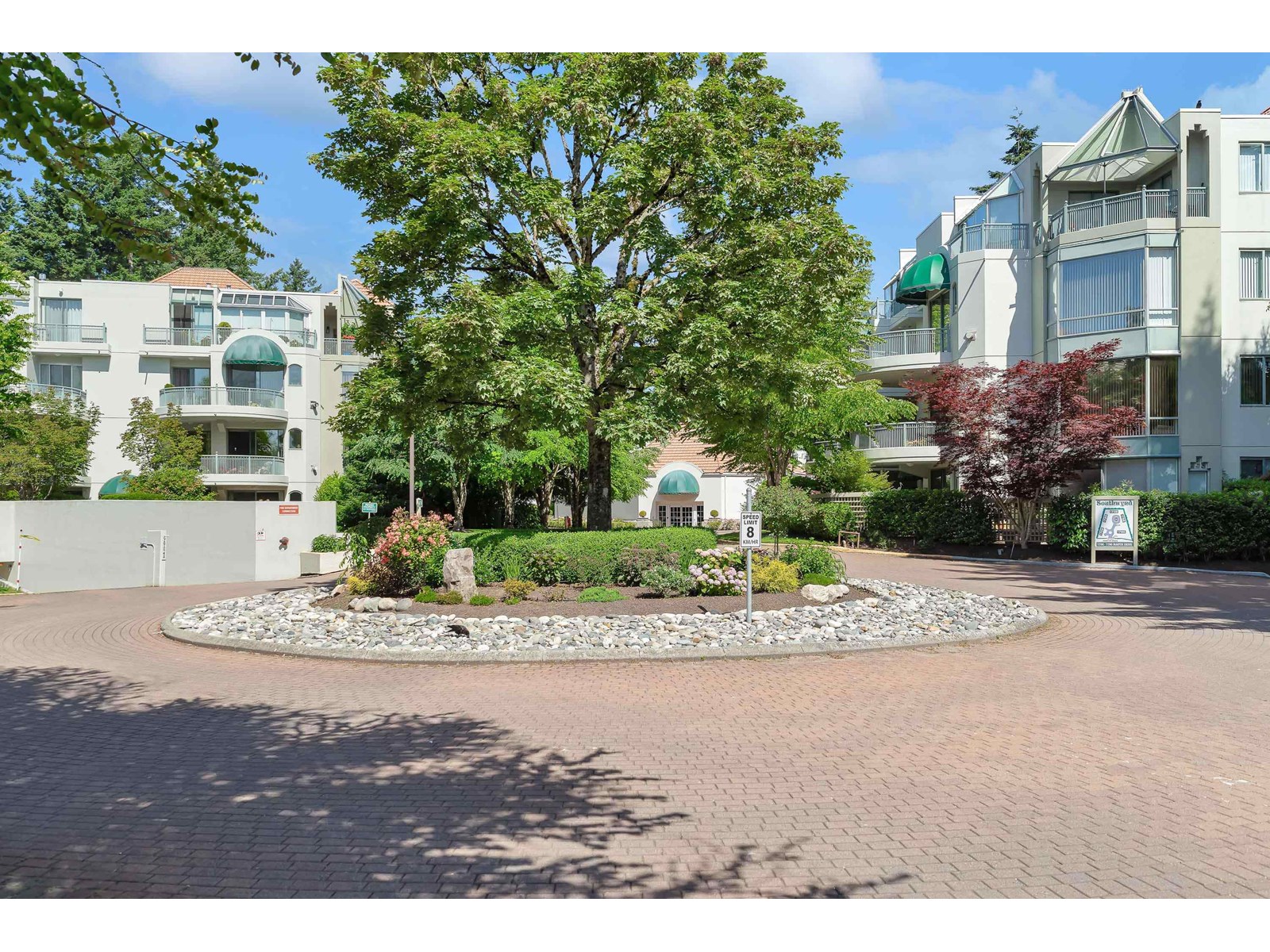 111 1785 Martin Drive, Surrey, British Columbia  V4A 9T5 - Photo 3 - R3014189