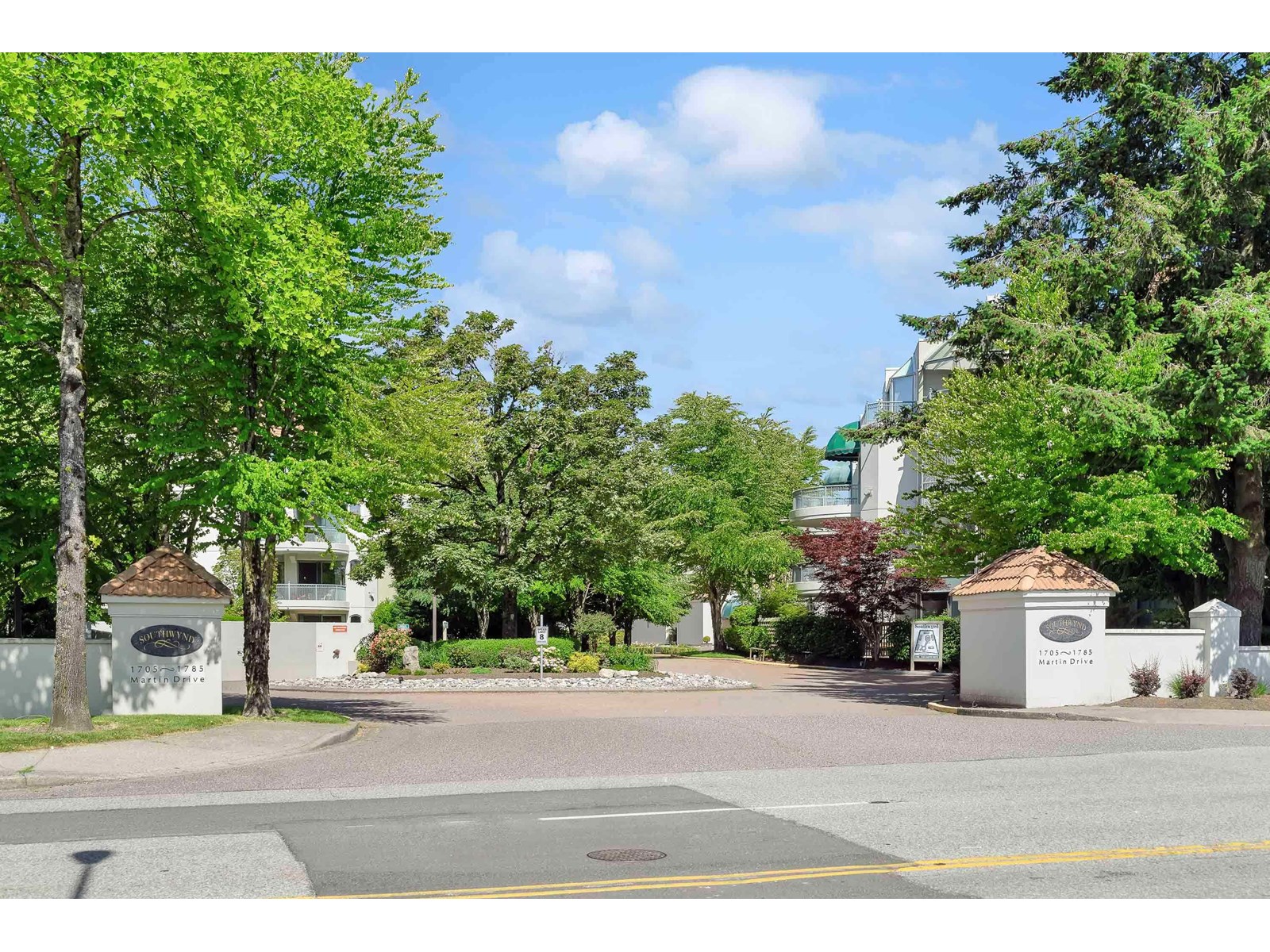111 1785 Martin Drive, Surrey, British Columbia  V4A 9T5 - Photo 4 - R3014189