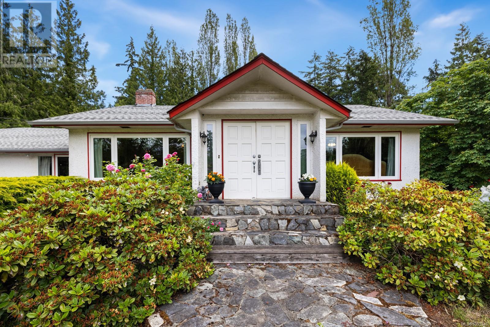 3367 Trans Canada Hwy, Cobble Hill, British Columbia  V0R 1L7 - Photo 2 - 1003140