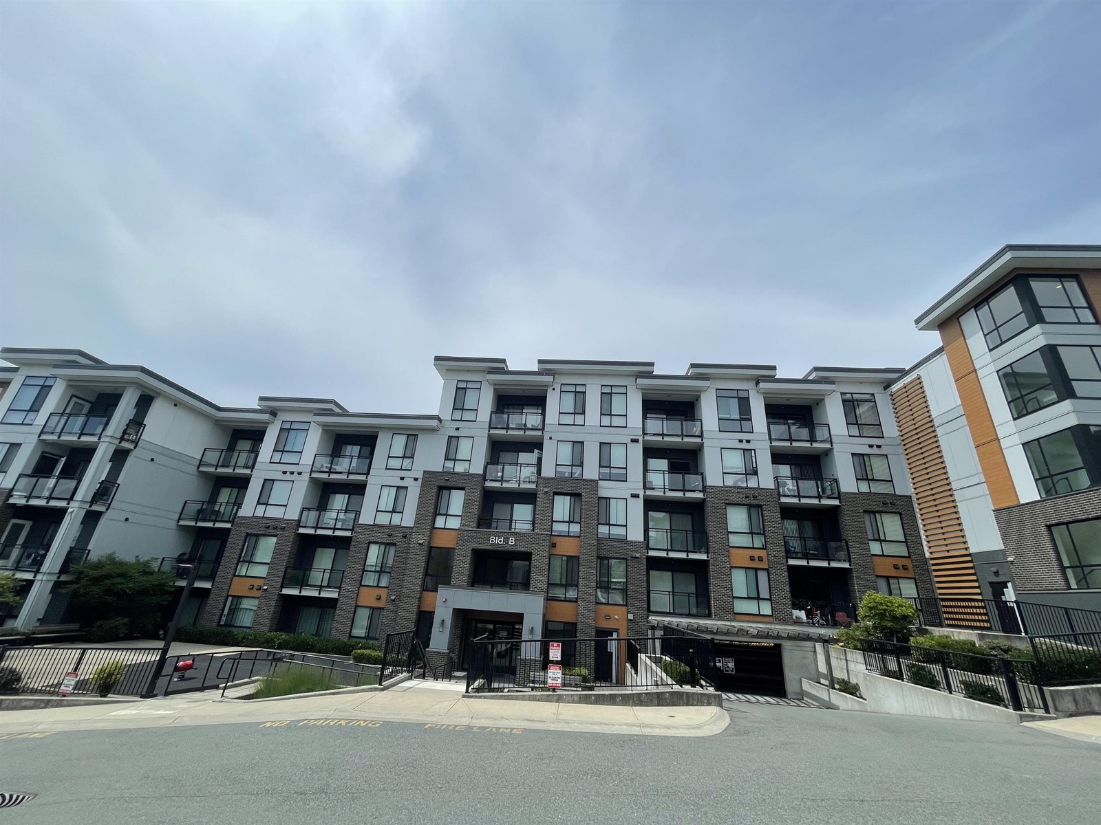20087 68 Avenue, Langley, British Columbia  V2Y 0Y3 - Photo 1 - R3012697