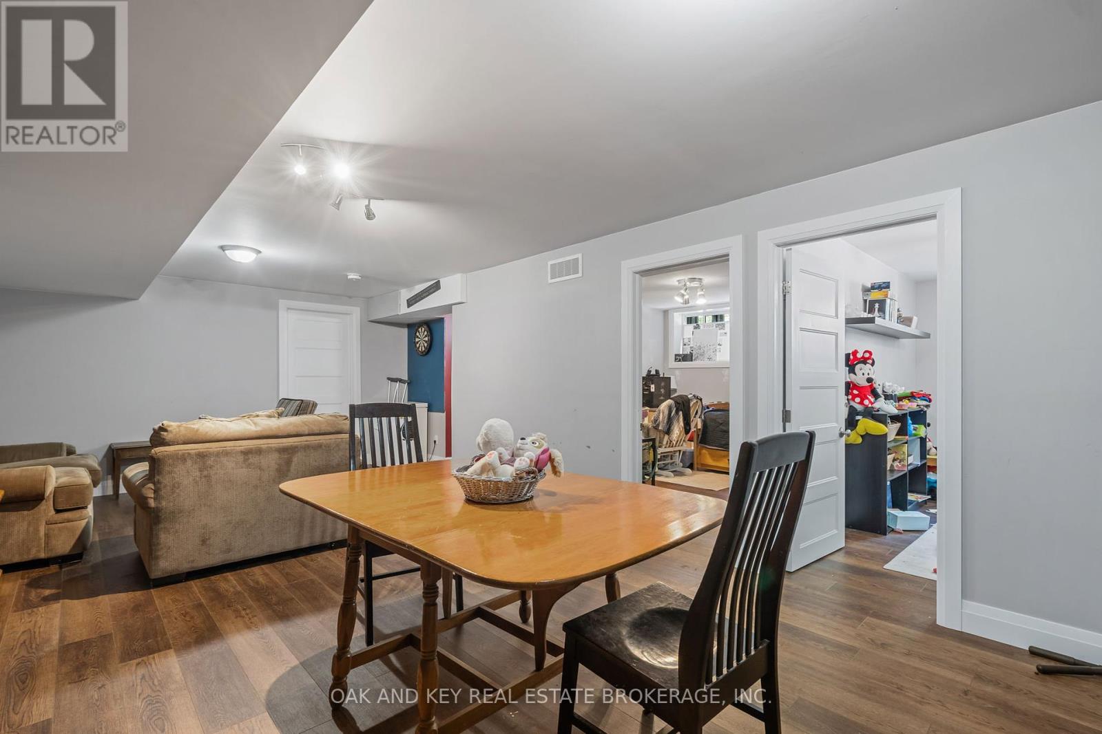 10016 Port Franks Road, Lambton Shores (Port Franks), Ontario  N0M 2L0 - Photo 33 - X12217446