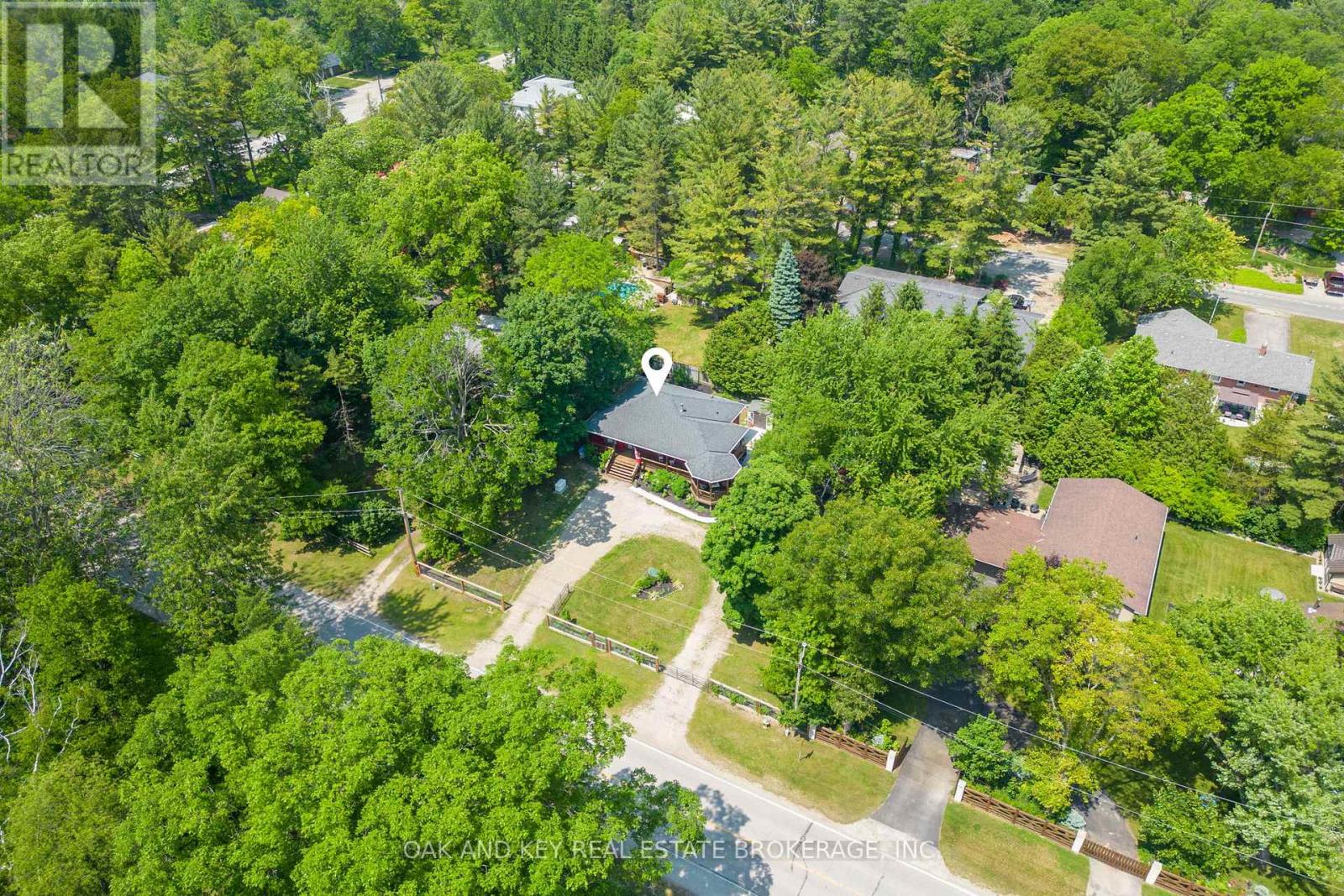 10016 Port Franks Road, Lambton Shores (Port Franks), Ontario  N0M 2L0 - Photo 44 - X12217446