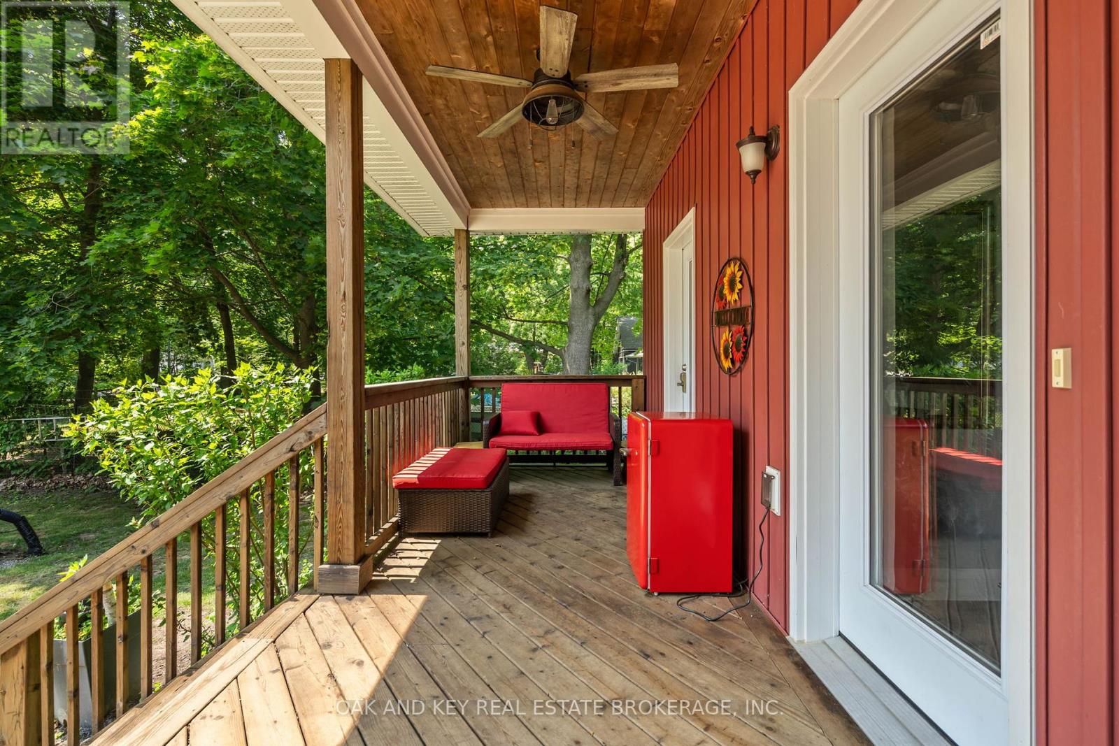 10016 Port Franks Road, Lambton Shores (Port Franks), Ontario  N0M 2L0 - Photo 6 - X12217446