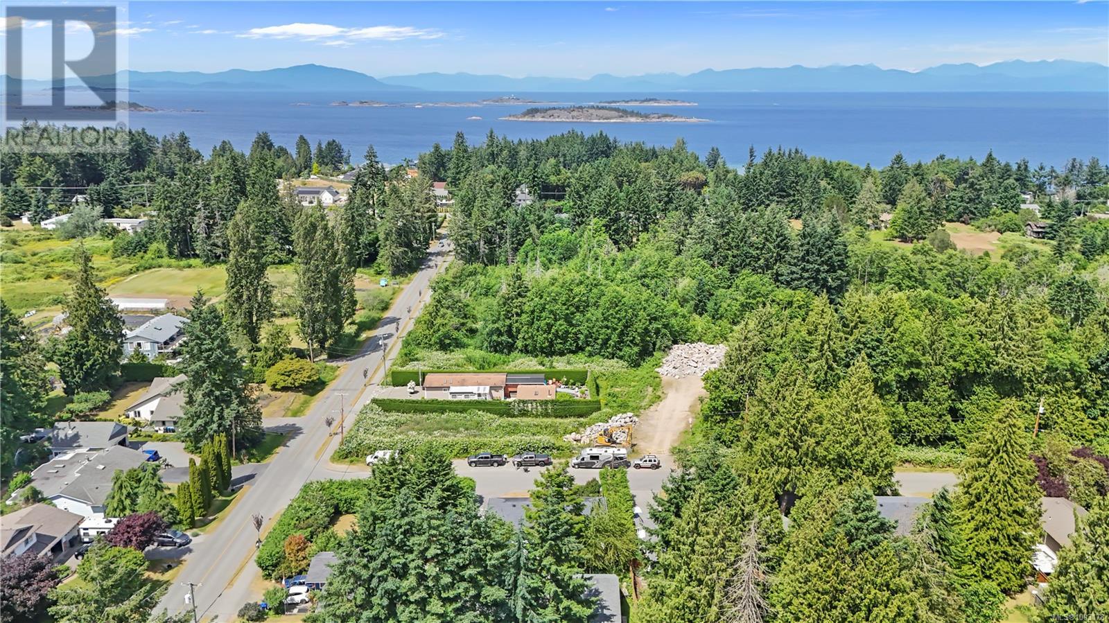 7361 Lynn Dr, Lantzville, British Columbia  V0R 2H0 - Photo 2 - 1003178