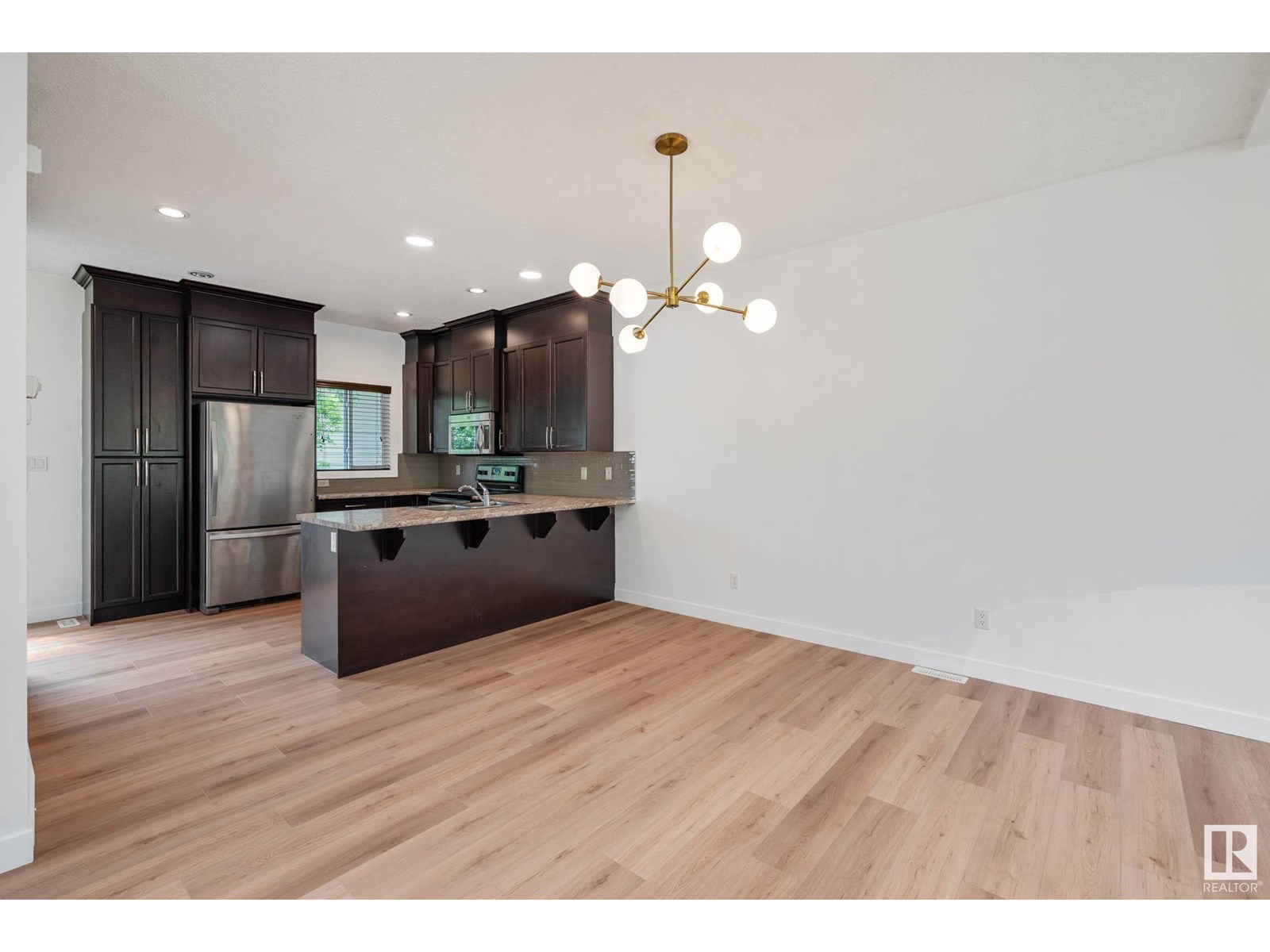 10152 160 St Nw, Edmonton, Alberta  T5P 3E7 - Photo 12 - E4442083