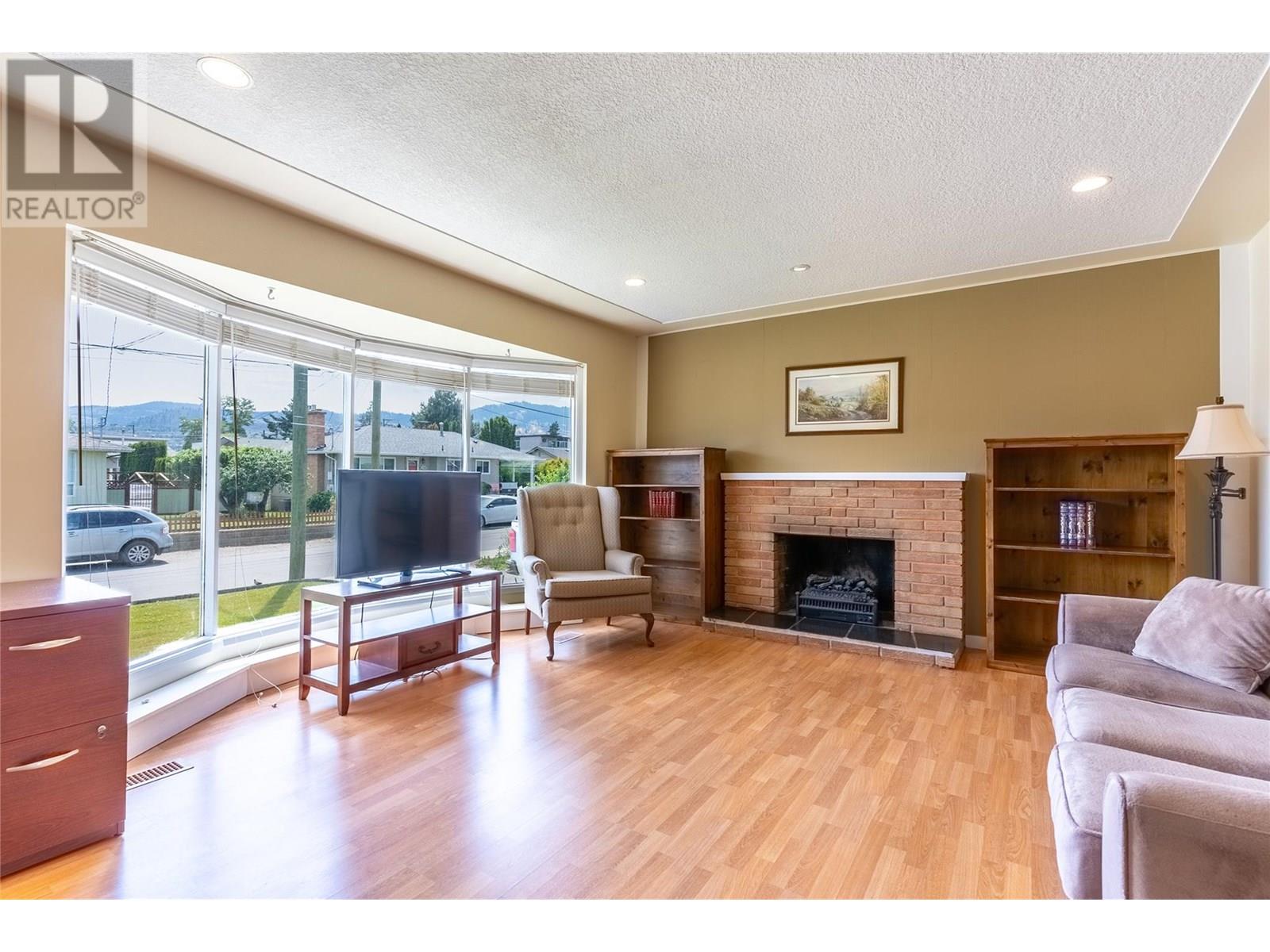 249 Chestnut Avenue, Kamloops, British Columbia  V2B 1L4 - Photo 10 - 10351833