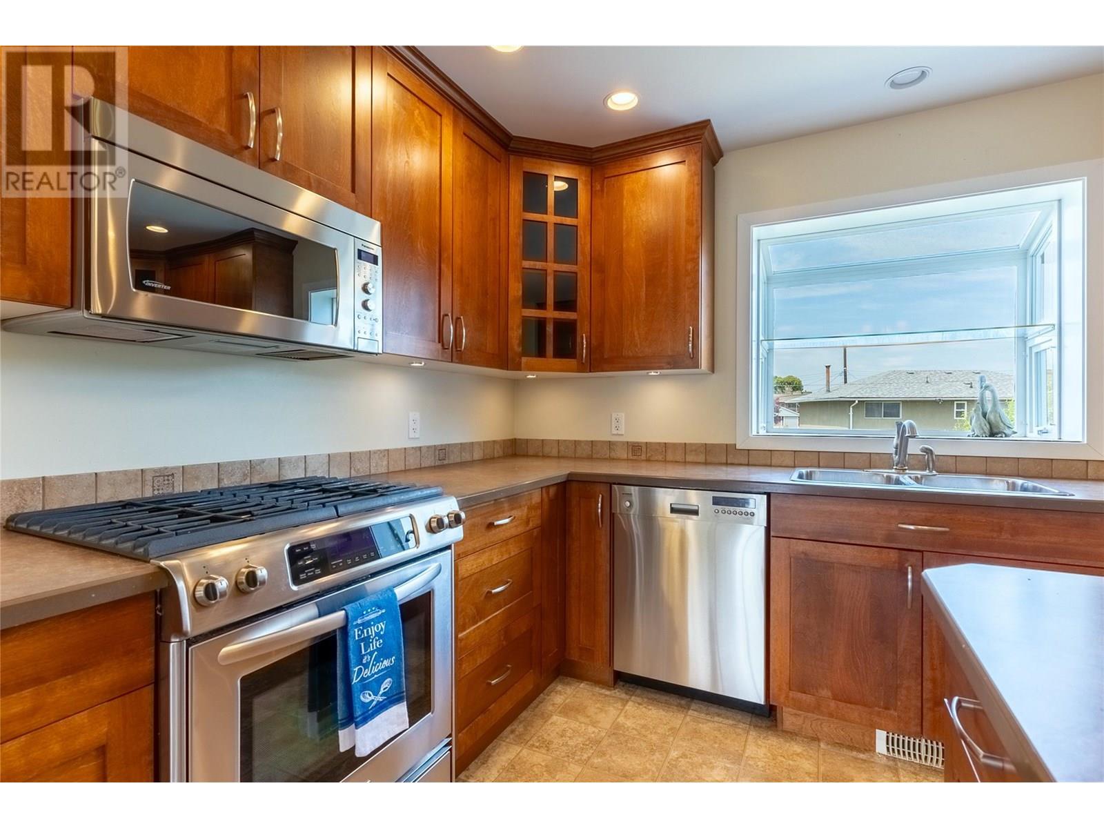 249 Chestnut Avenue, Kamloops, British Columbia  V2B 1L4 - Photo 14 - 10351833