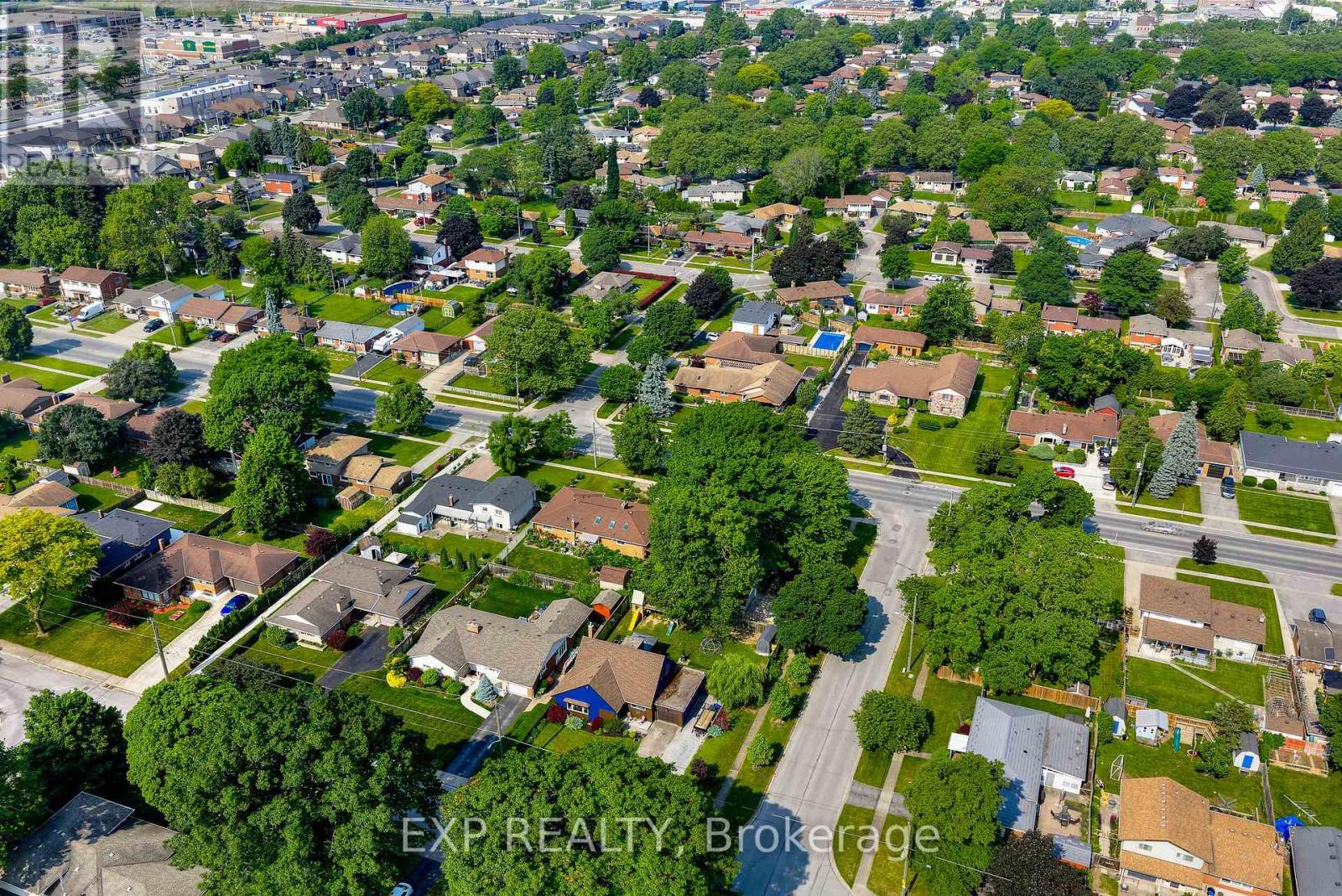 4515 Pinedale Drive, Niagara Falls, Ontario  L2E 6M6 - Photo 4 - X12217402