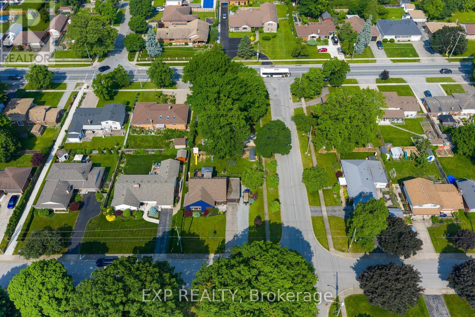 4515 Pinedale Drive, Niagara Falls, Ontario  L2E 6M6 - Photo 5 - X12217402