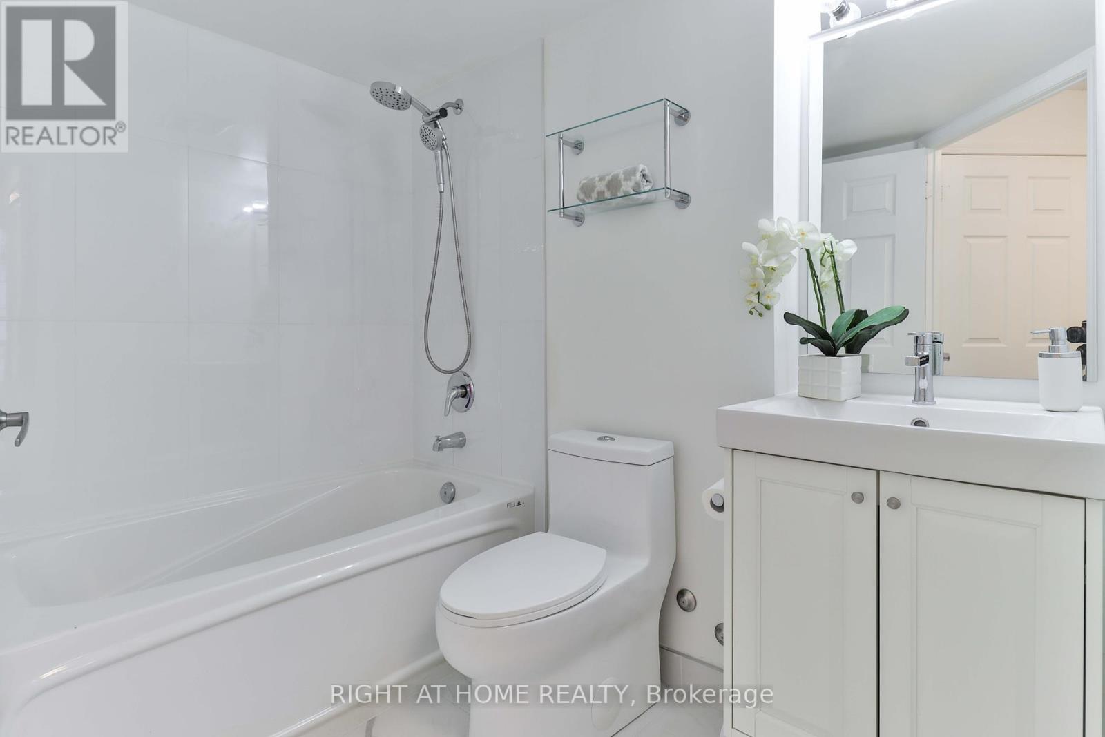 308 - 330 Adelaide Street E, Toronto, Ontario  M5A 4S9 - Photo 18 - C12179906