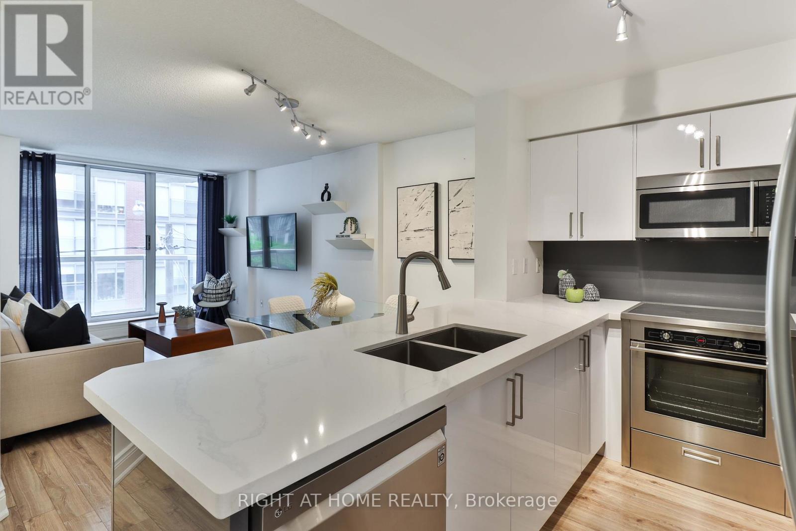 308 - 330 Adelaide Street E, Toronto, Ontario  M5A 4S9 - Photo 5 - C12179906