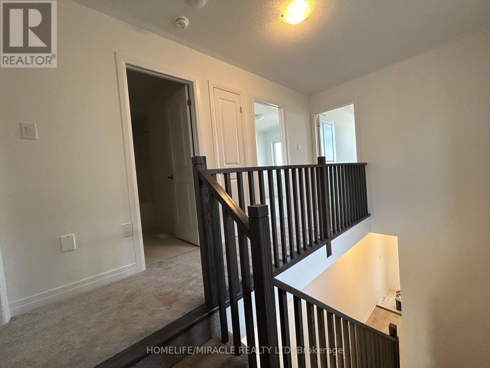 33 Sagewood Avenue, Barrie, Ontario  L9J 0K3 - Photo 7 - S12216981