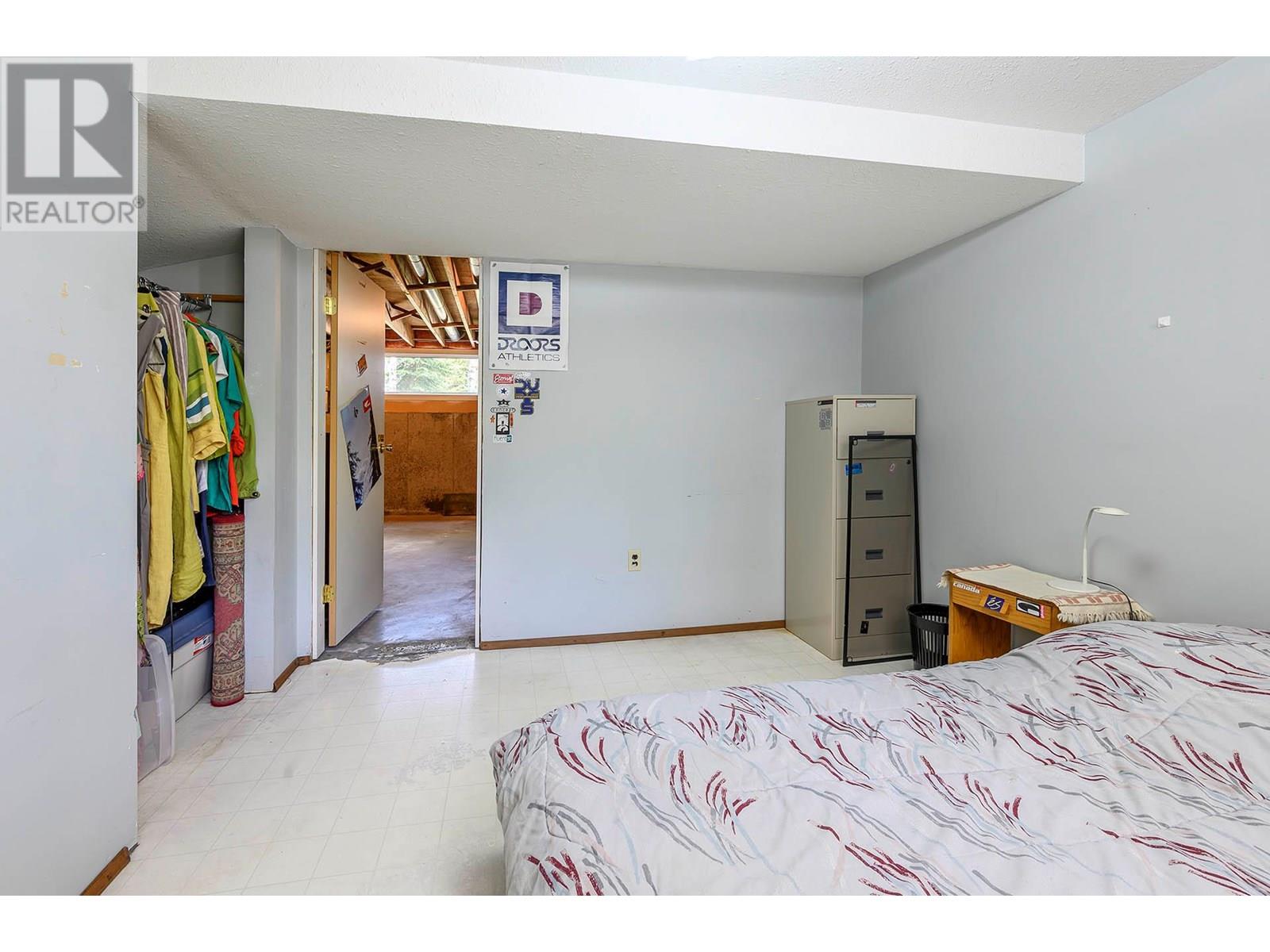 3876 Lookout Road, Kamloops, British Columbia  V1S 1Y8 - Photo 35 - 10351993