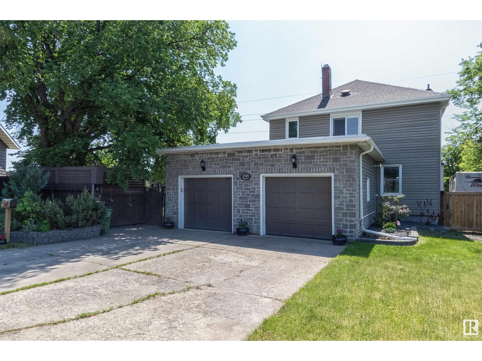 17107 80 AV NW, edmonton, Alberta
