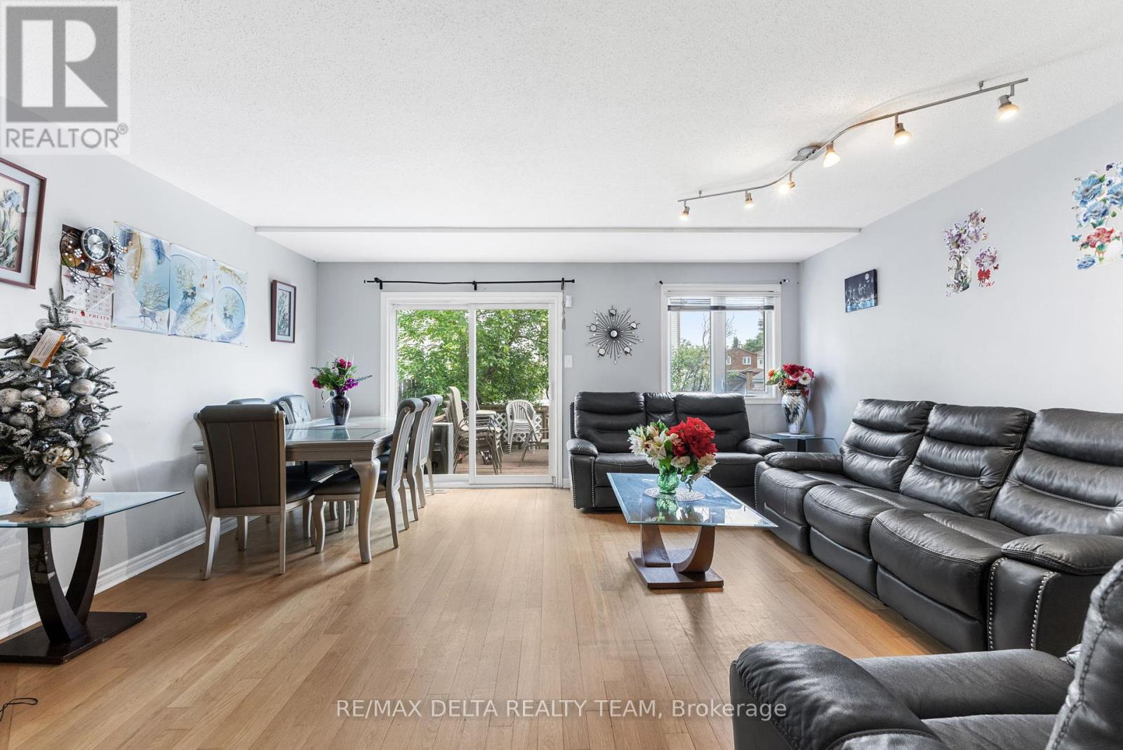 1401 Coulter Place, Ottawa, Ontario  K1E 3H9 - Photo 12 - X12217407